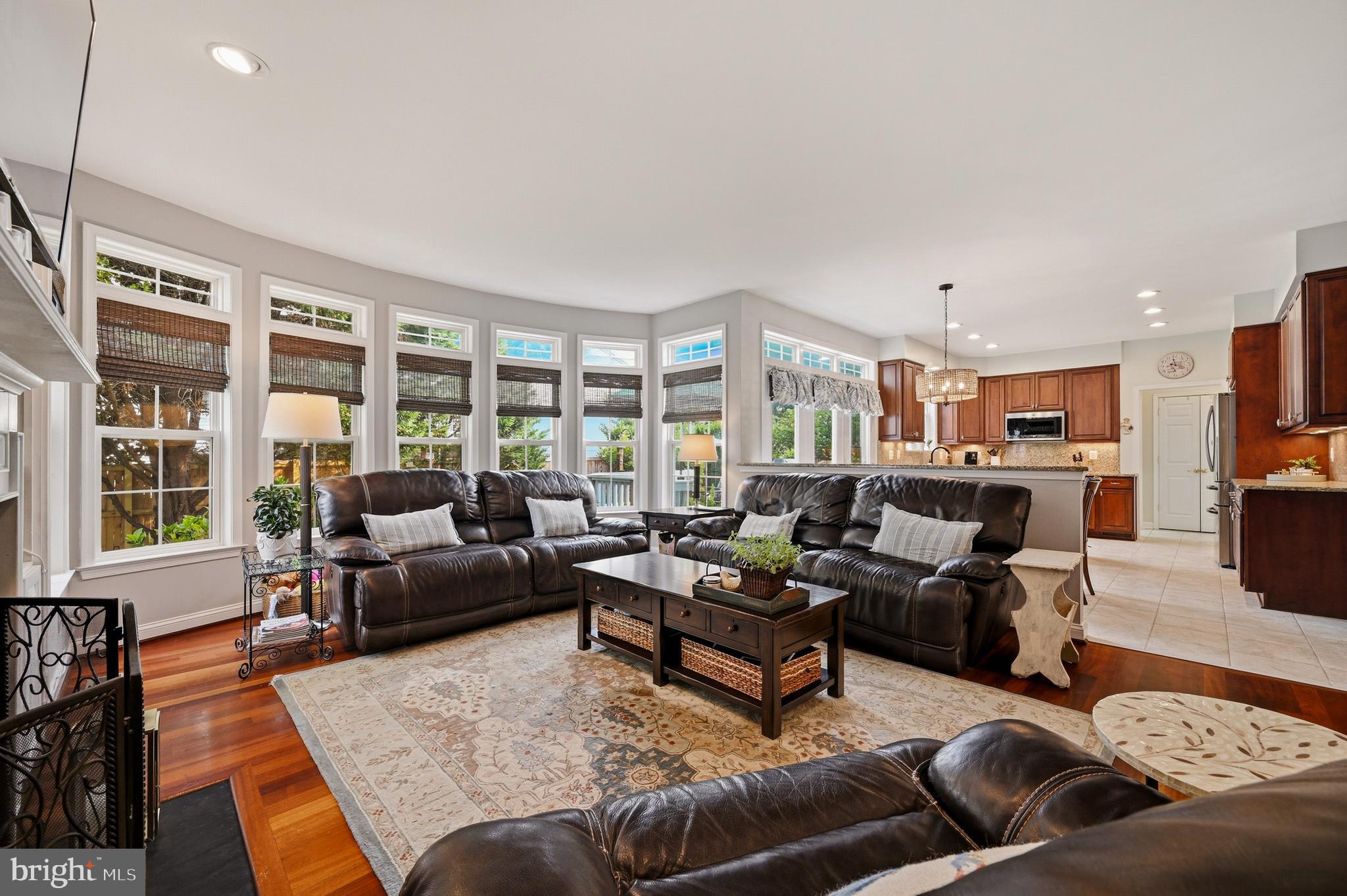 THE WILLOWS OF CROFTON - Residential