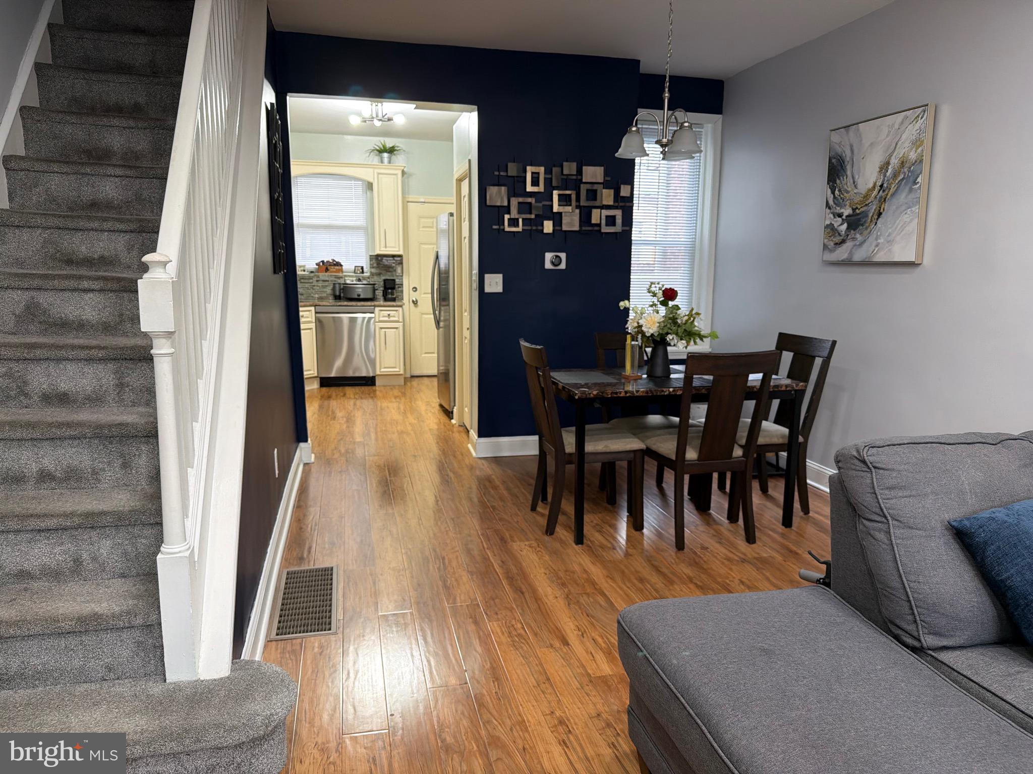 PORT RICHMOND - Residential