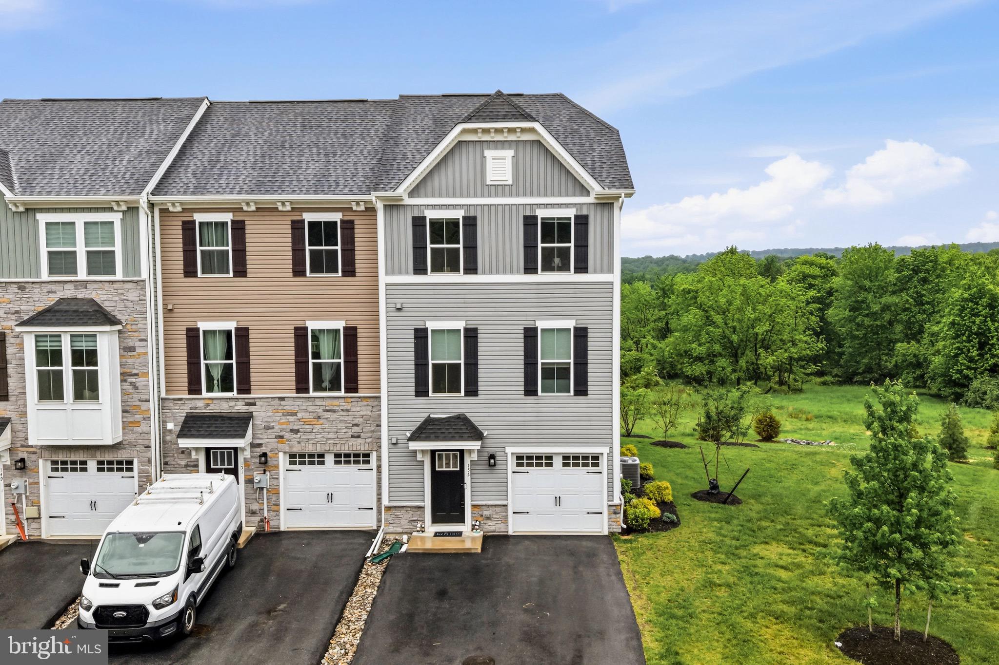 MAPLEVIEW - Residential