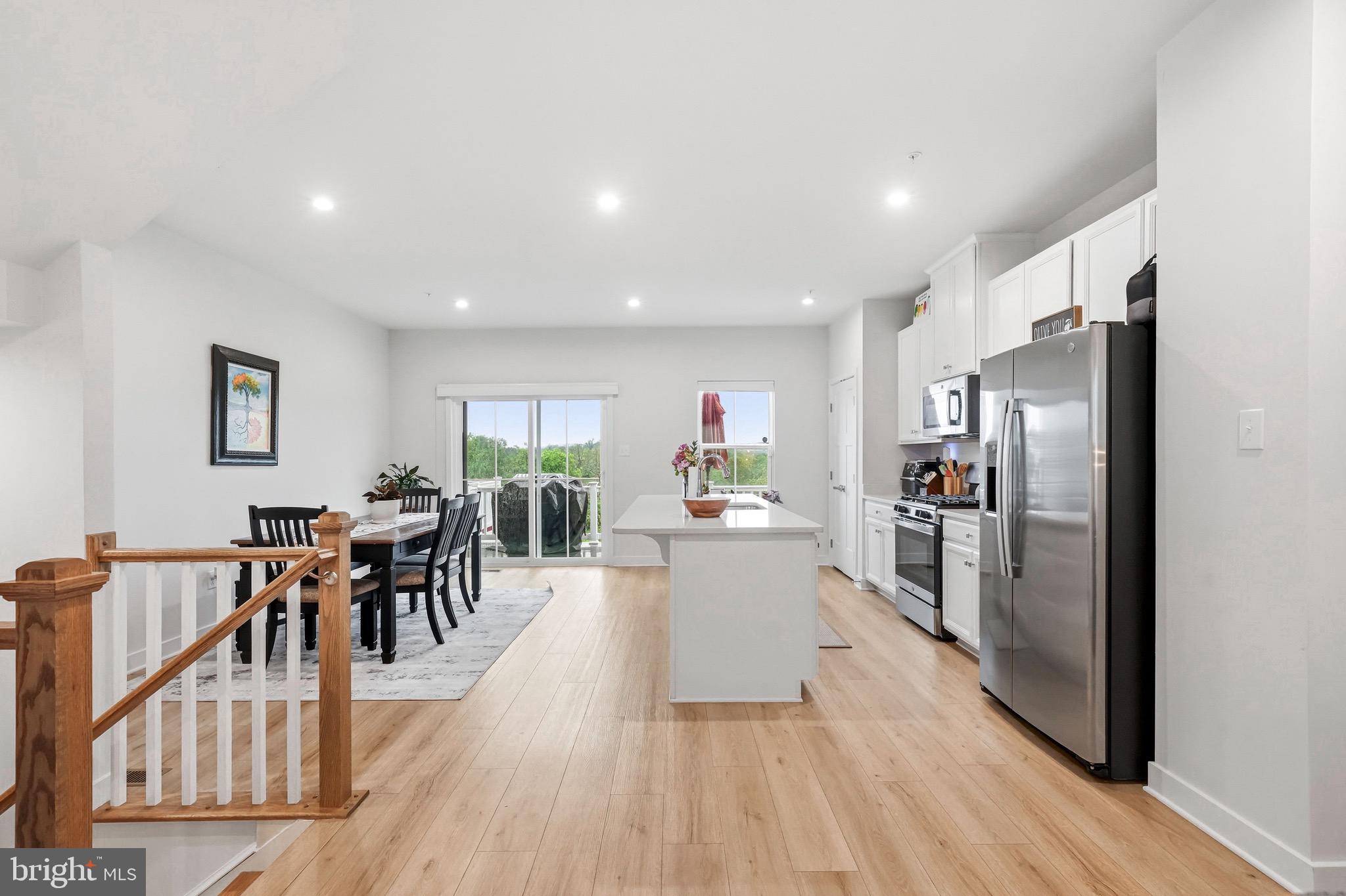 MAPLEVIEW - Residential