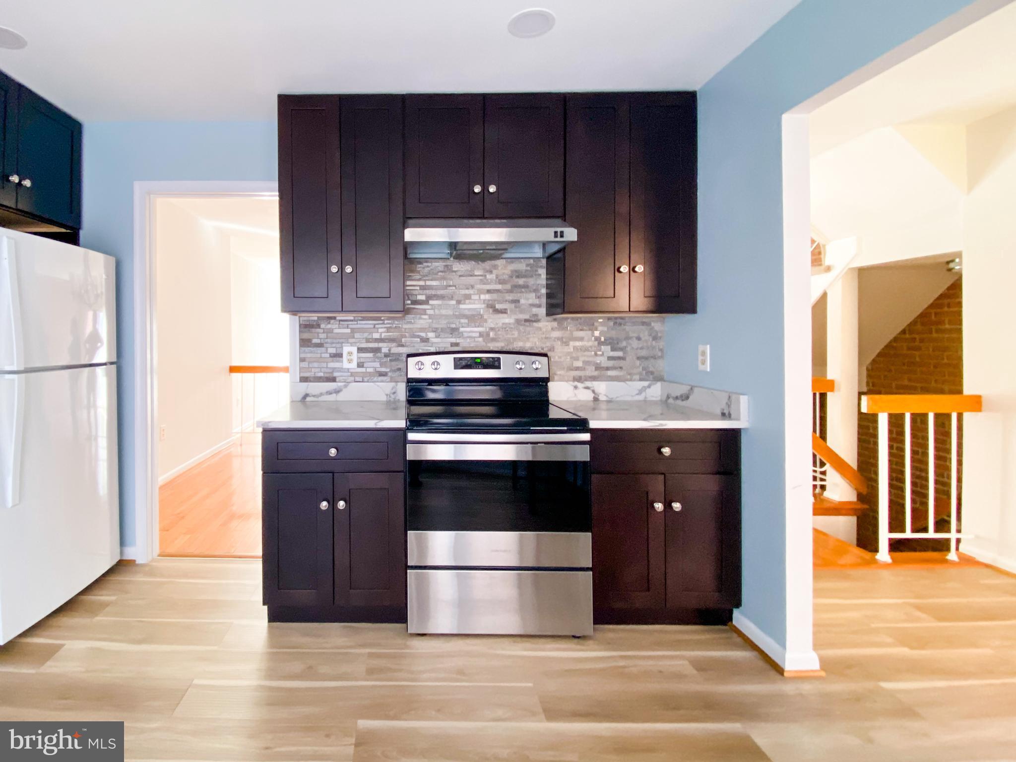 COUNTRY CREEK - Residential Lease