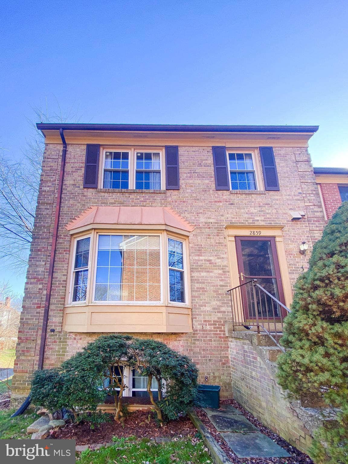 COUNTRY CREEK - Residential Lease