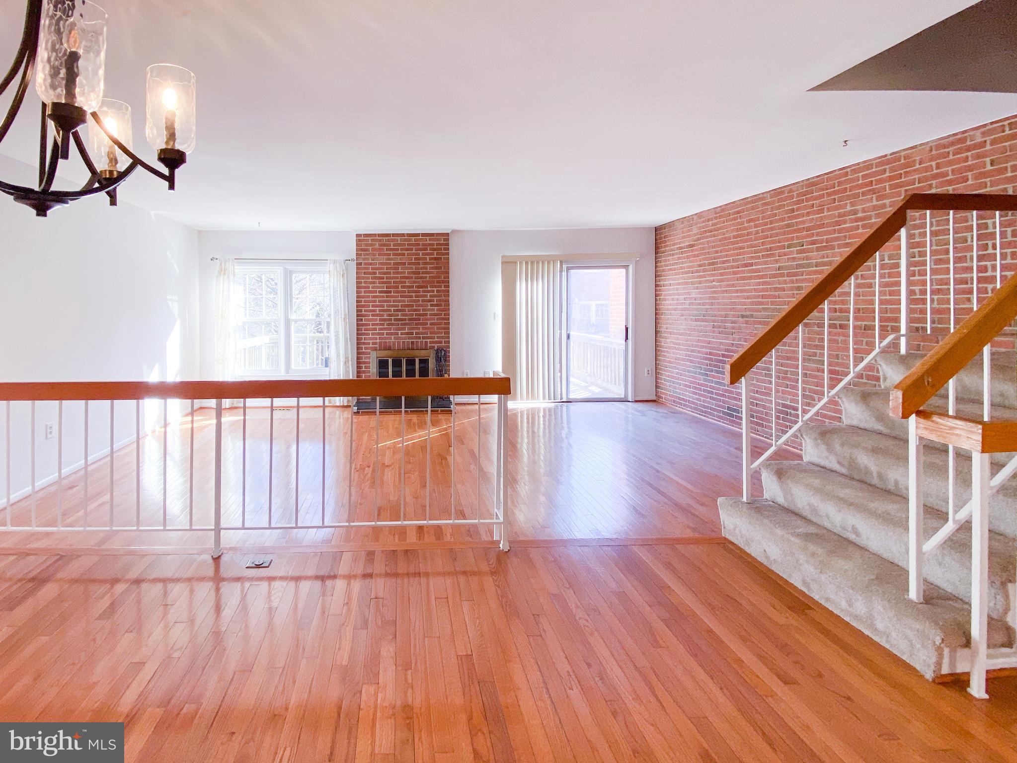 COUNTRY CREEK - Residential Lease