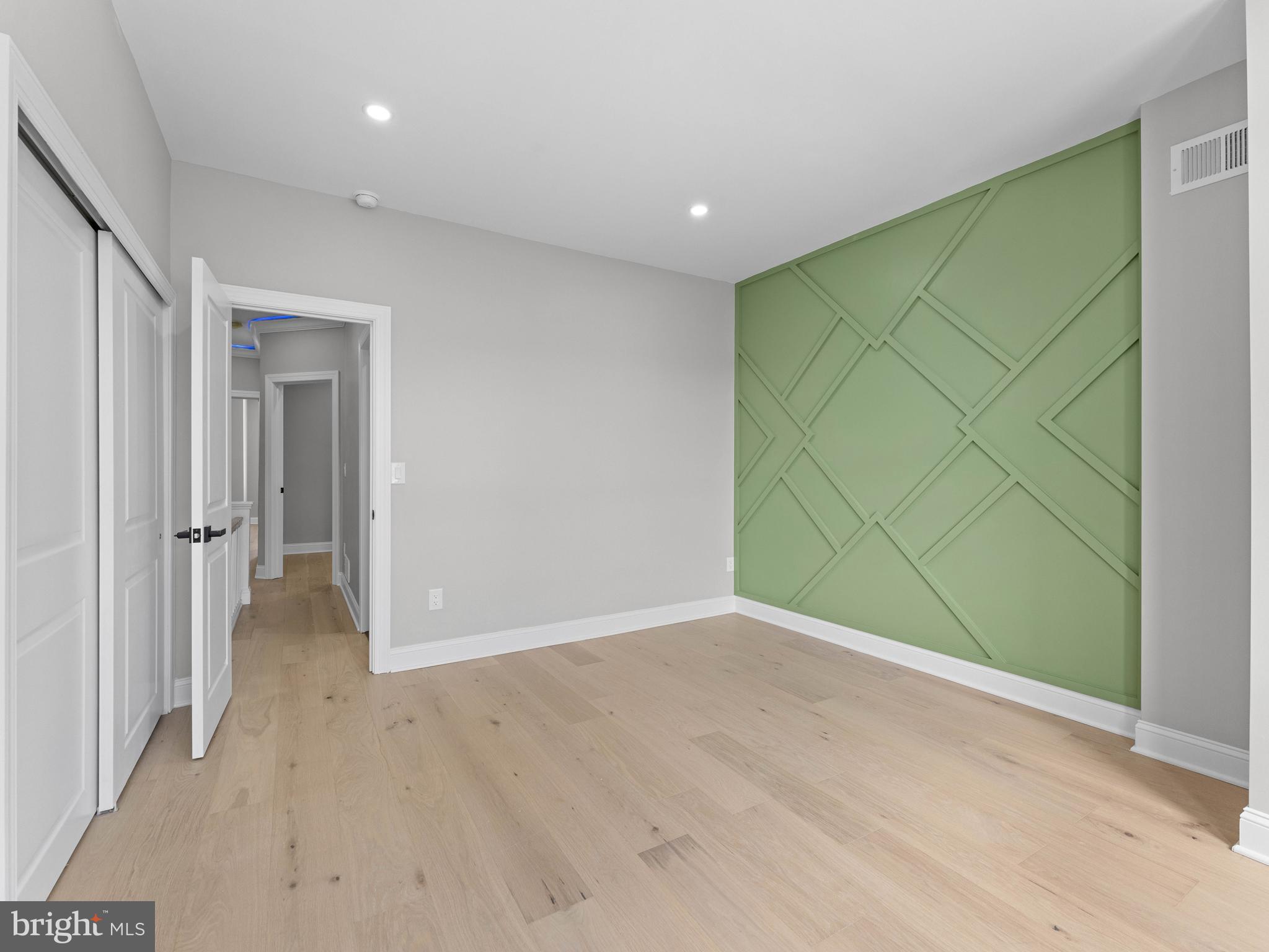 OLNEY - Residential