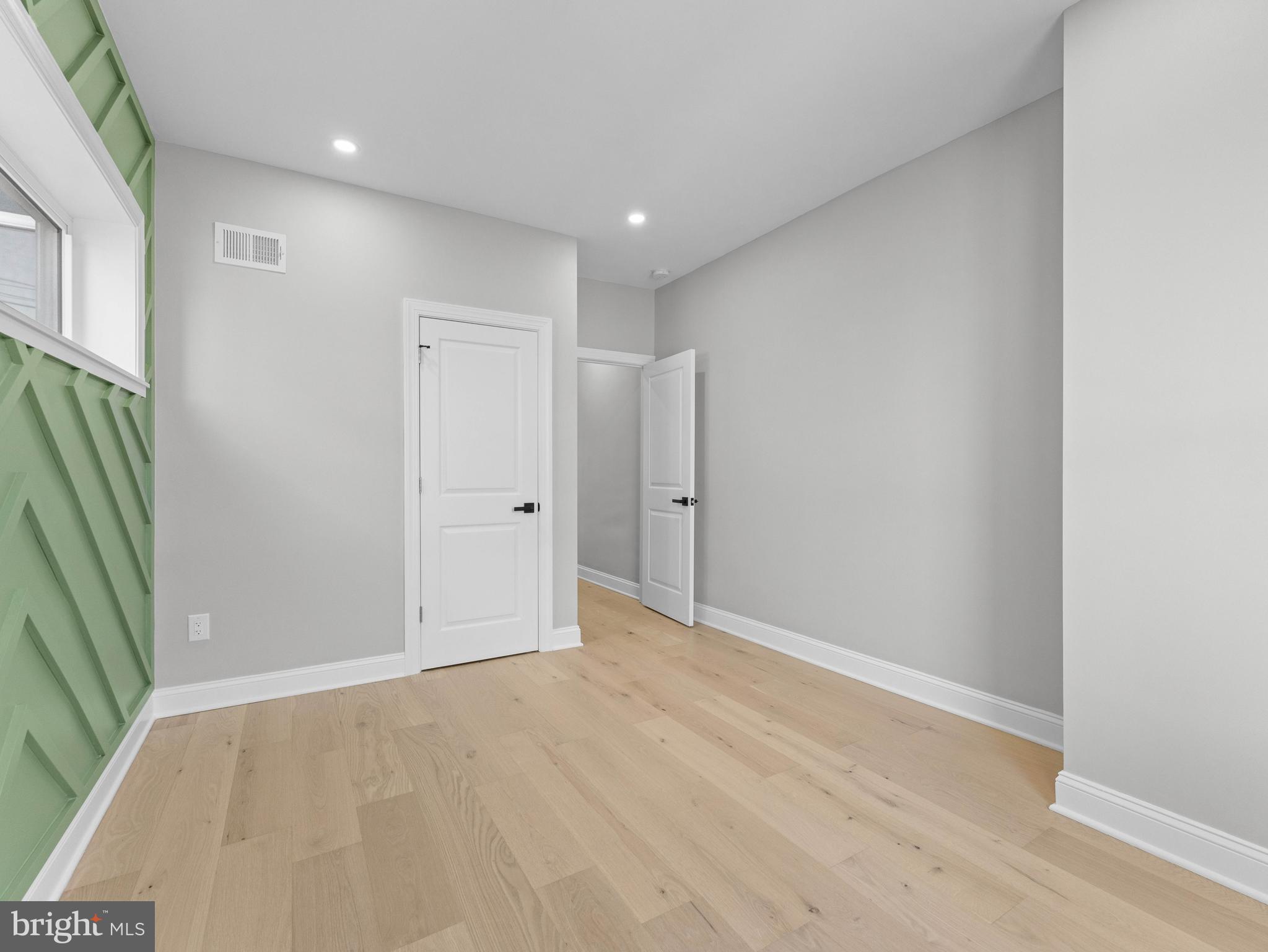 OLNEY - Residential