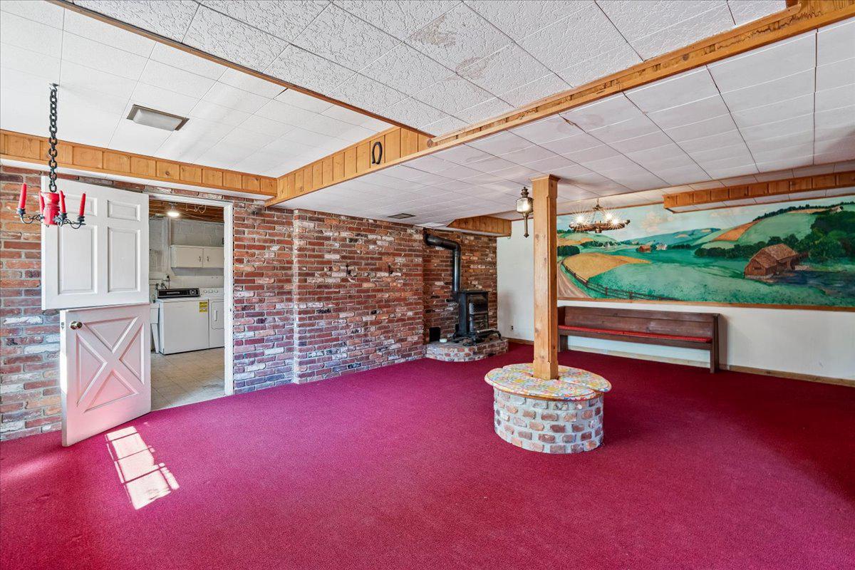 BURNT MILLS KNOLLS - Residential