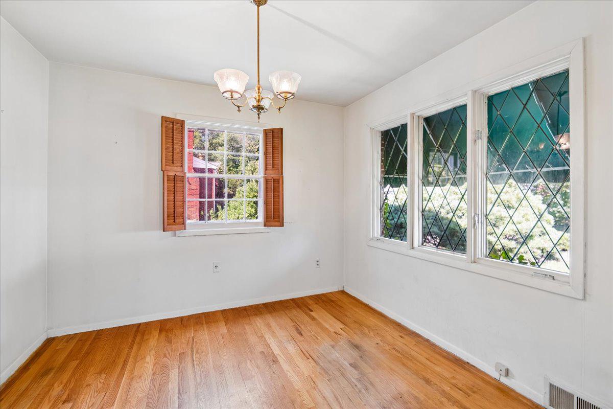 BURNT MILLS KNOLLS - Residential