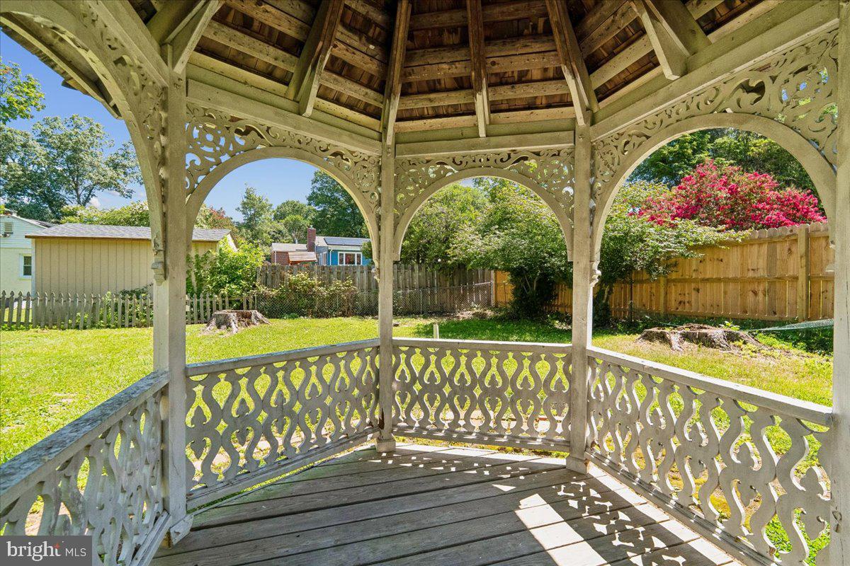 BURNT MILLS KNOLLS - Residential