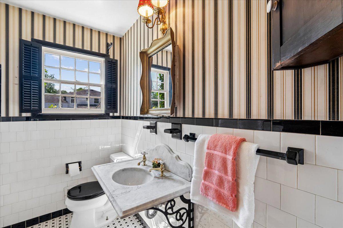BURNT MILLS KNOLLS - Residential