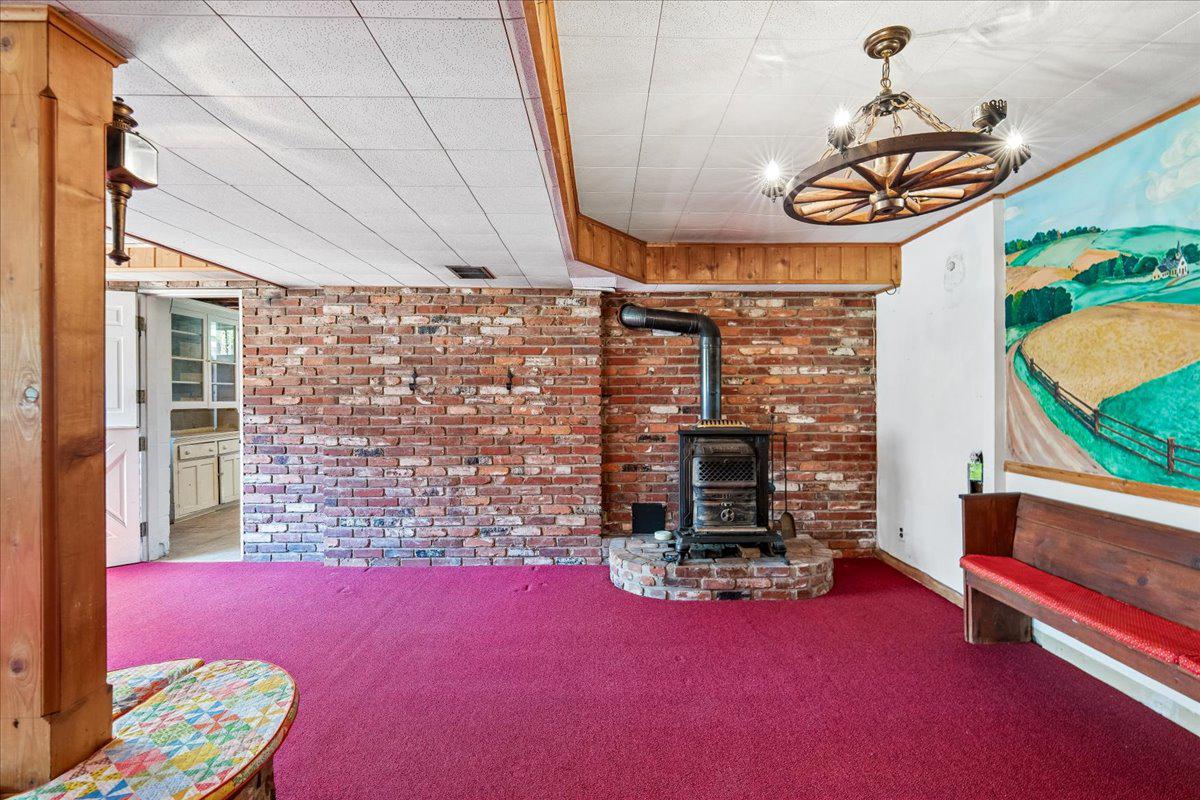 BURNT MILLS KNOLLS - Residential