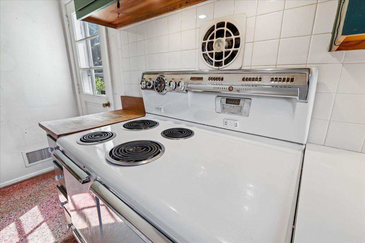 BURNT MILLS KNOLLS - Residential