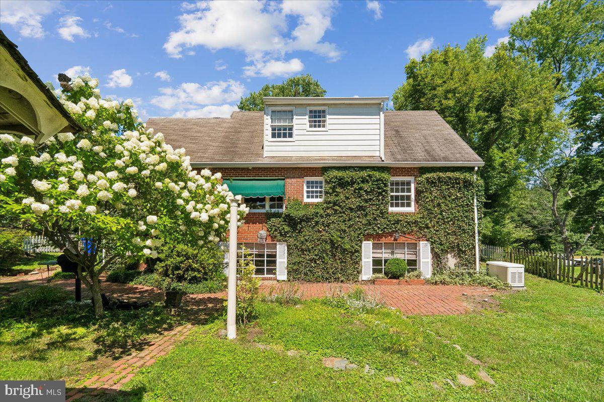 BURNT MILLS KNOLLS - Residential