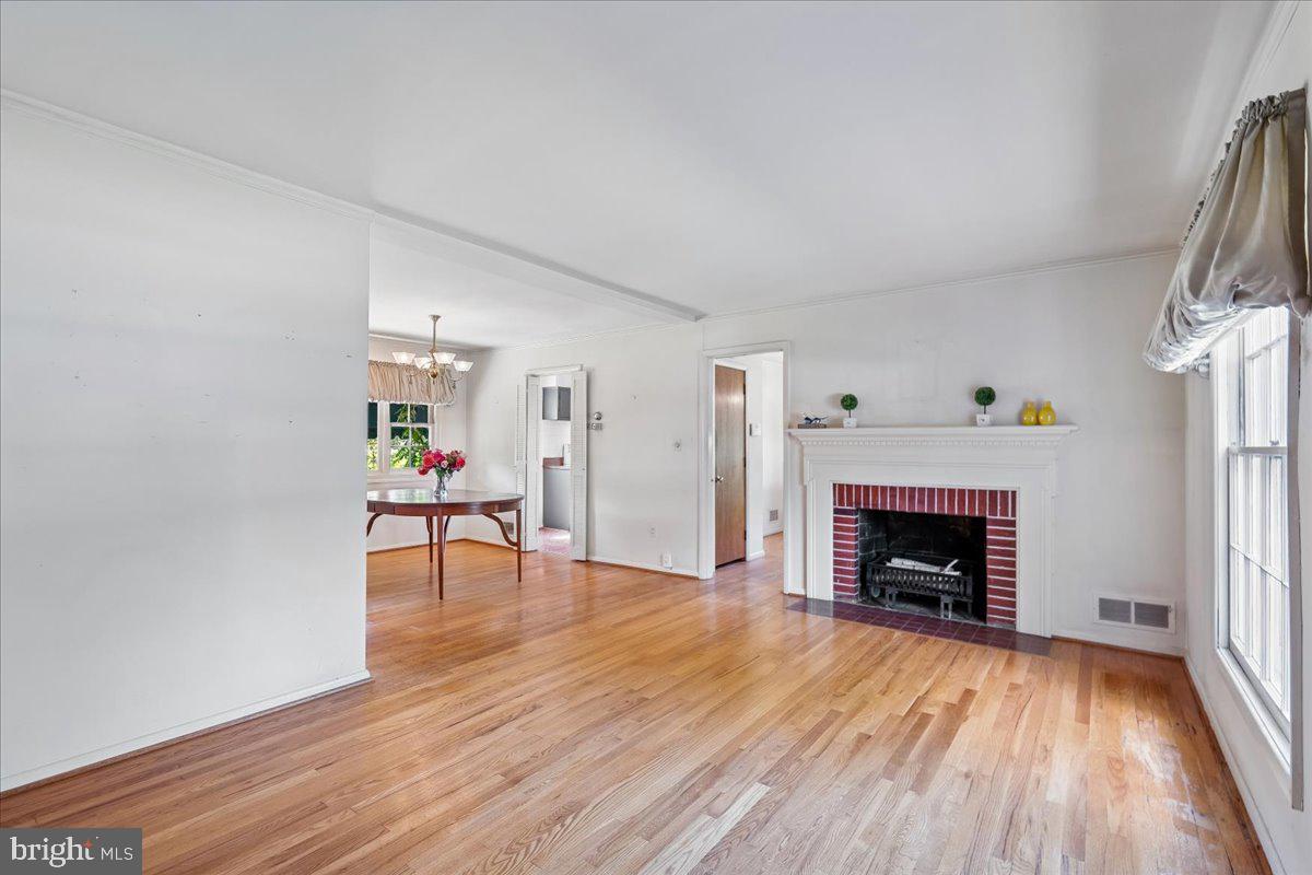 BURNT MILLS KNOLLS - Residential