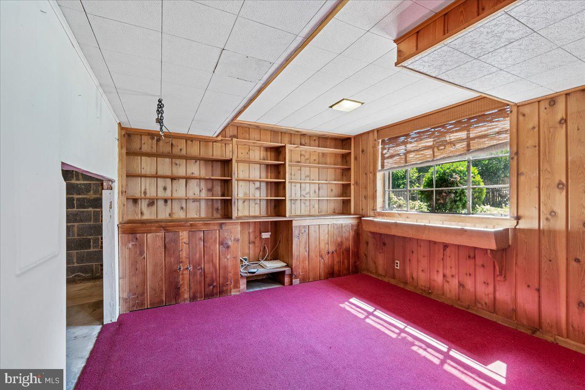 BURNT MILLS KNOLLS - Residential