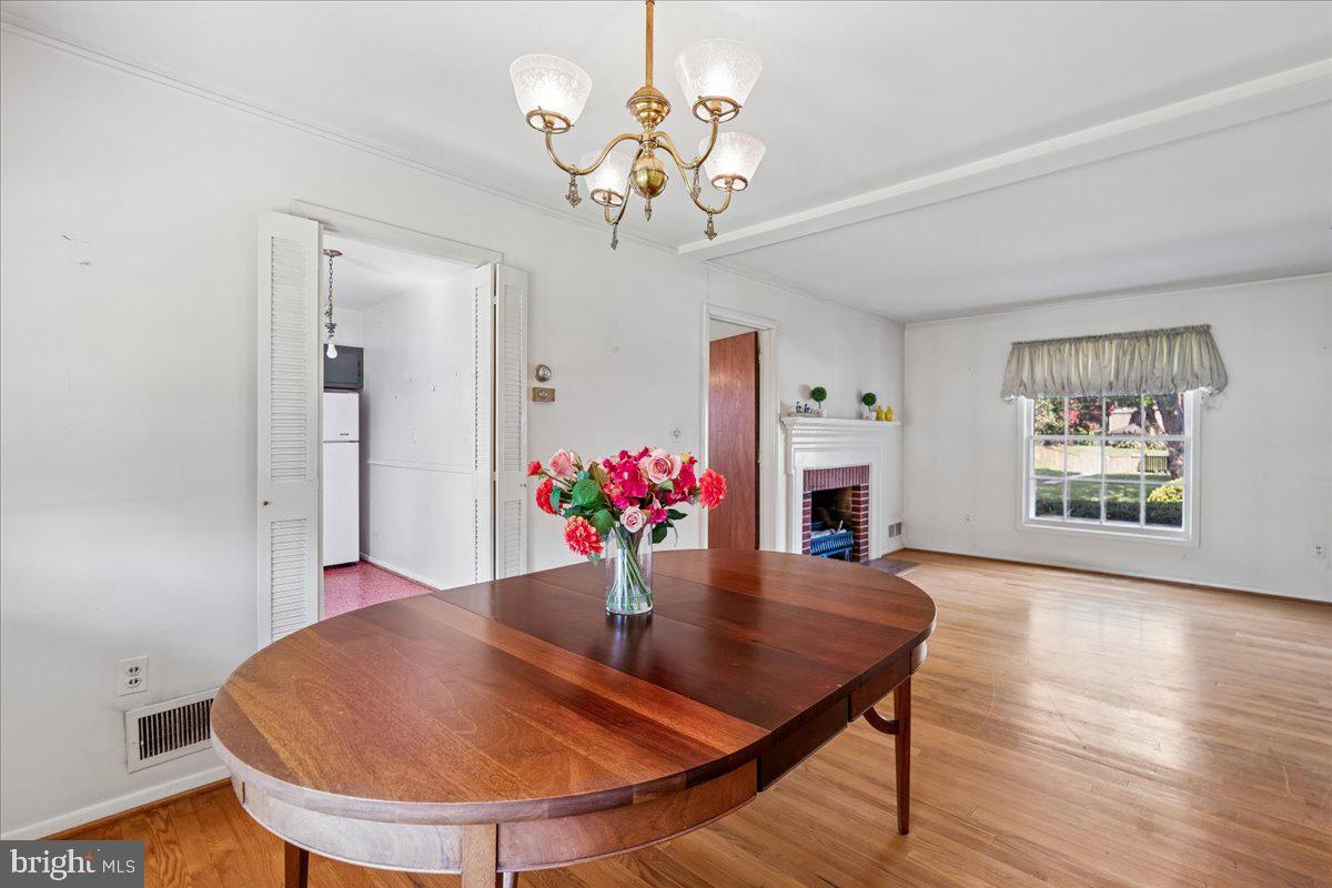 BURNT MILLS KNOLLS - Residential