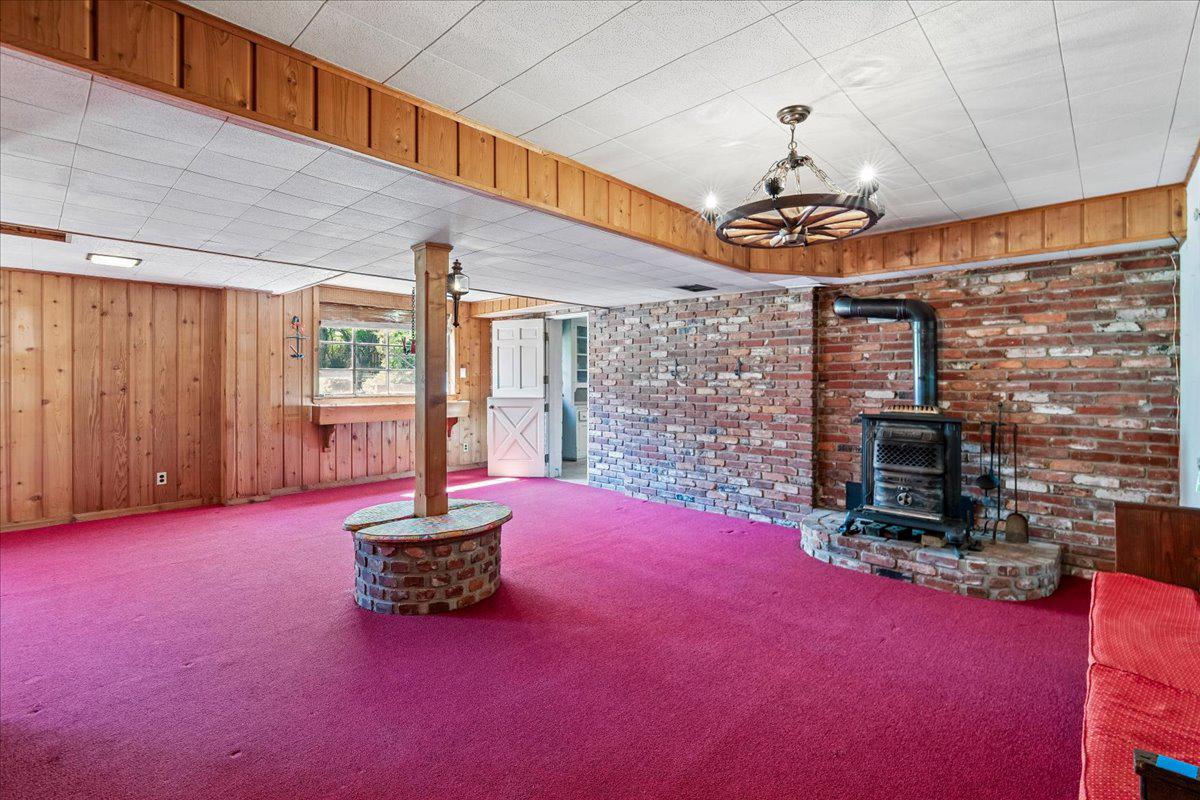 BURNT MILLS KNOLLS - Residential