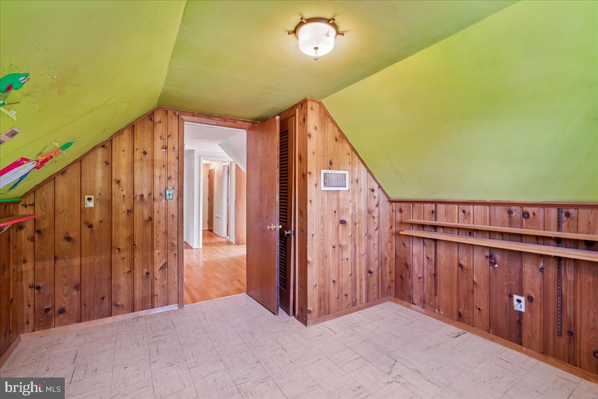 BURNT MILLS KNOLLS - Residential