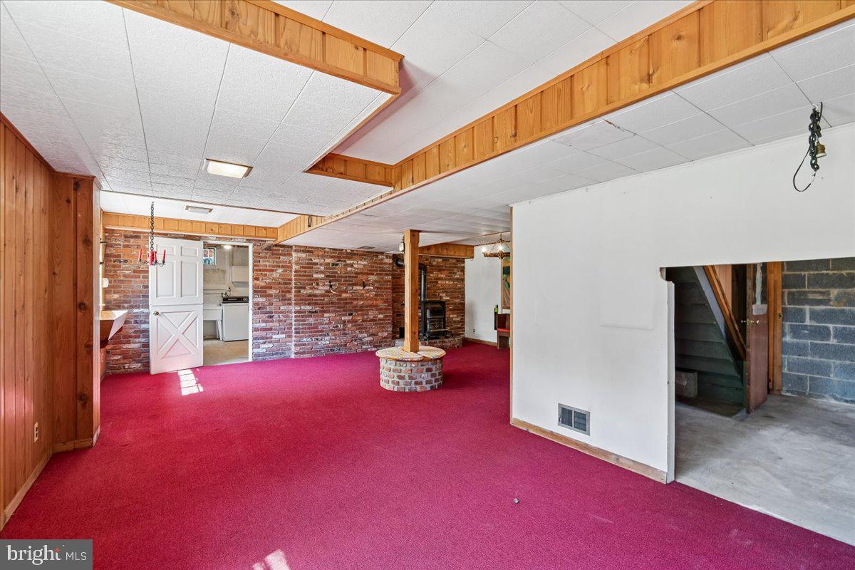 BURNT MILLS KNOLLS - Residential