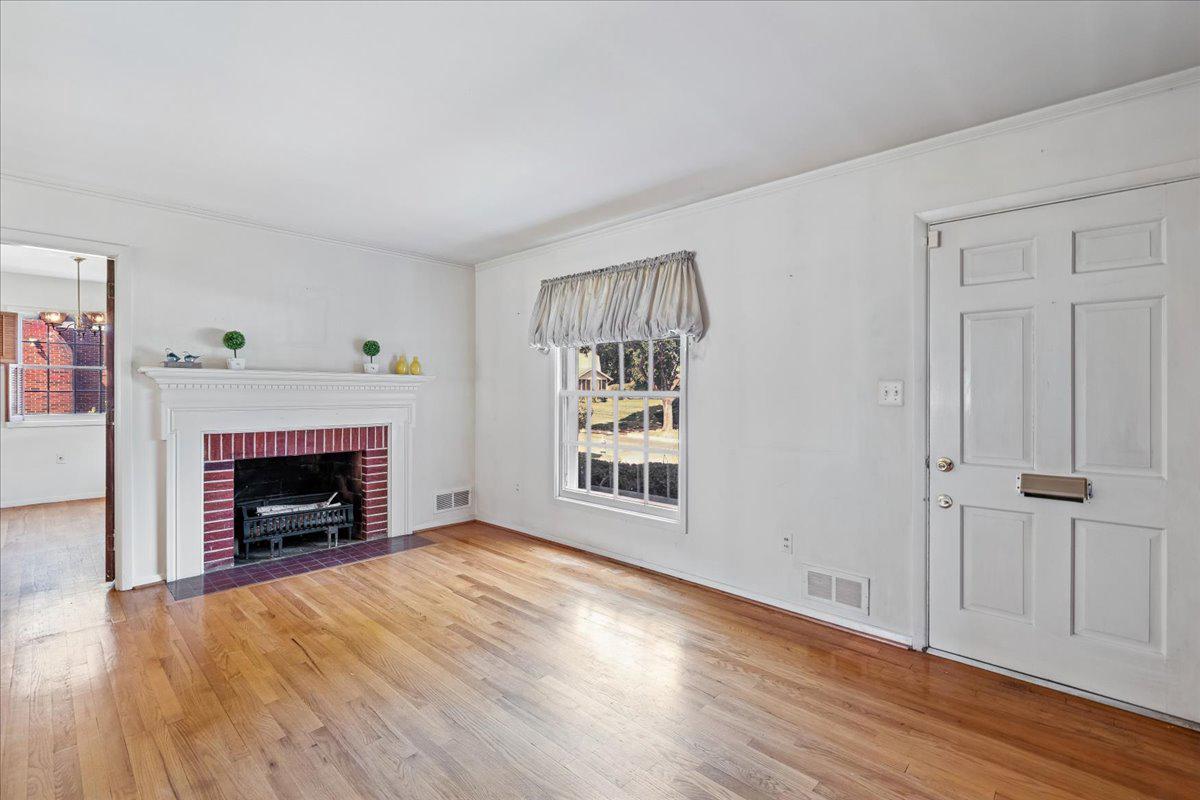 BURNT MILLS KNOLLS - Residential