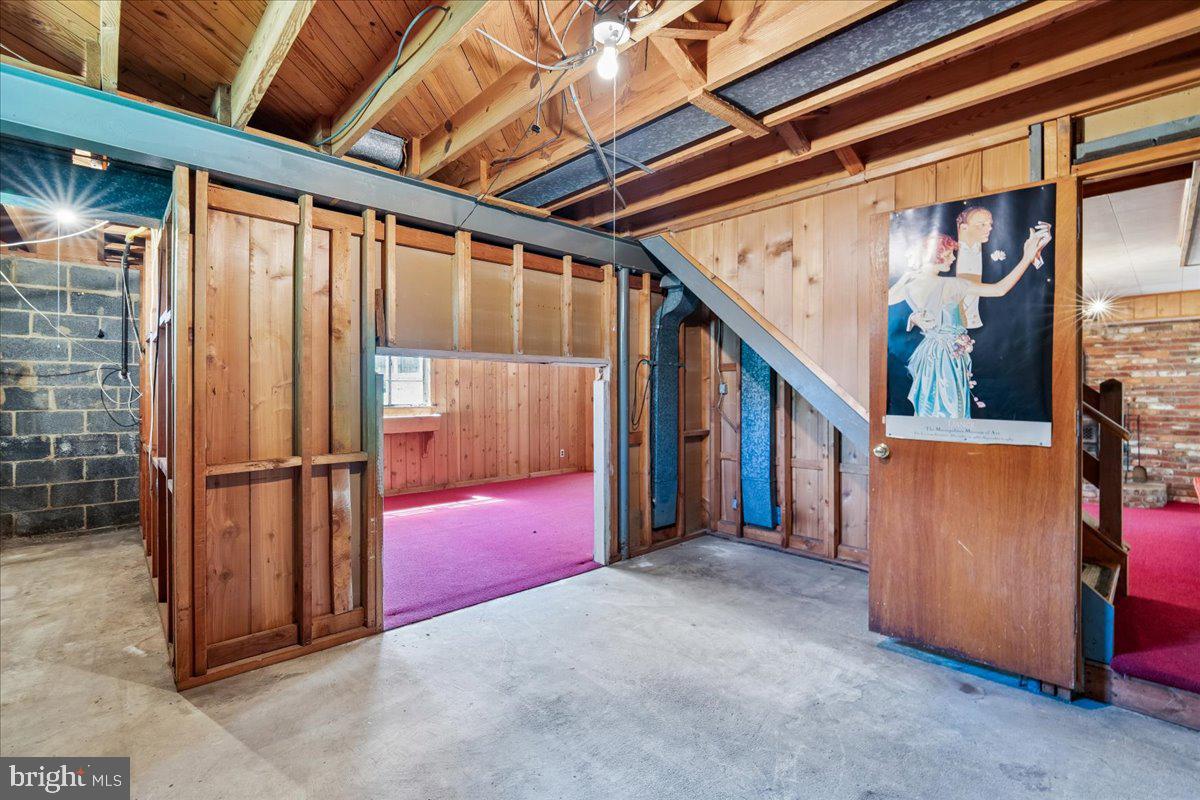 BURNT MILLS KNOLLS - Residential