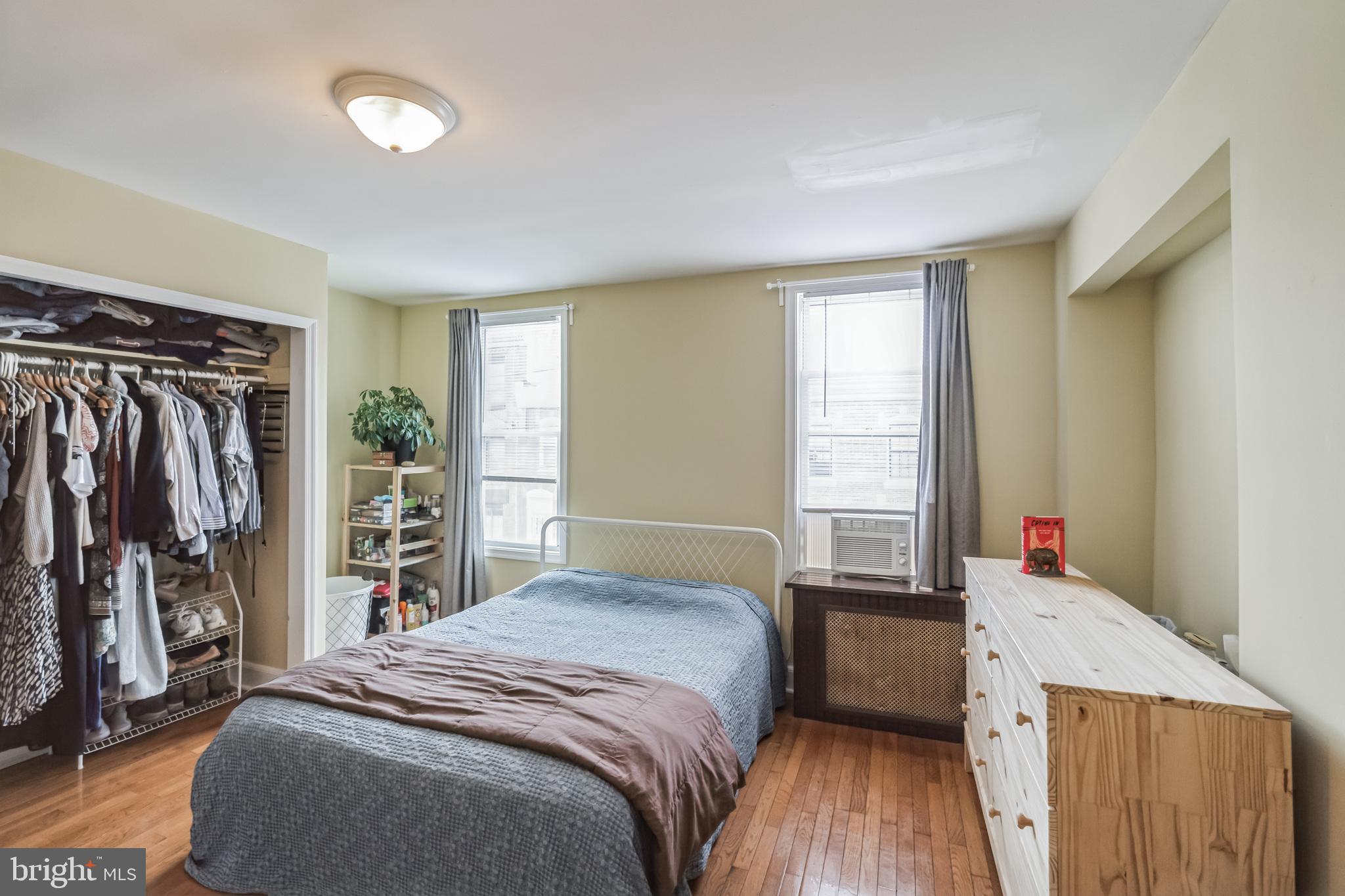 POINT BREEZE - Residential