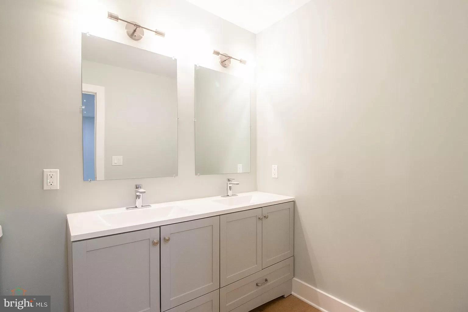 RESTON - Residential Lease