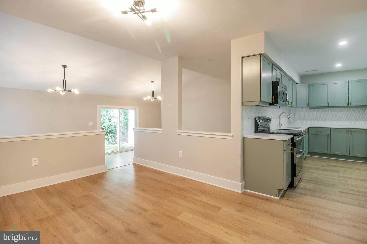 RESTON - Residential Lease