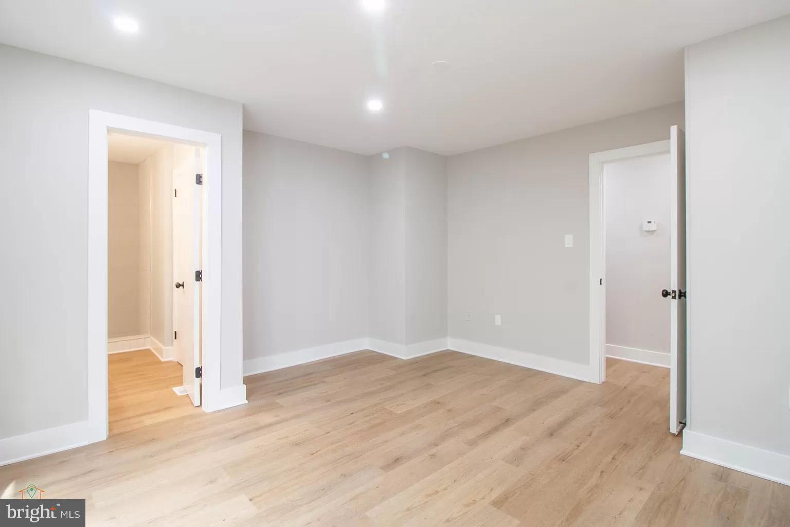 RESTON - Residential Lease
