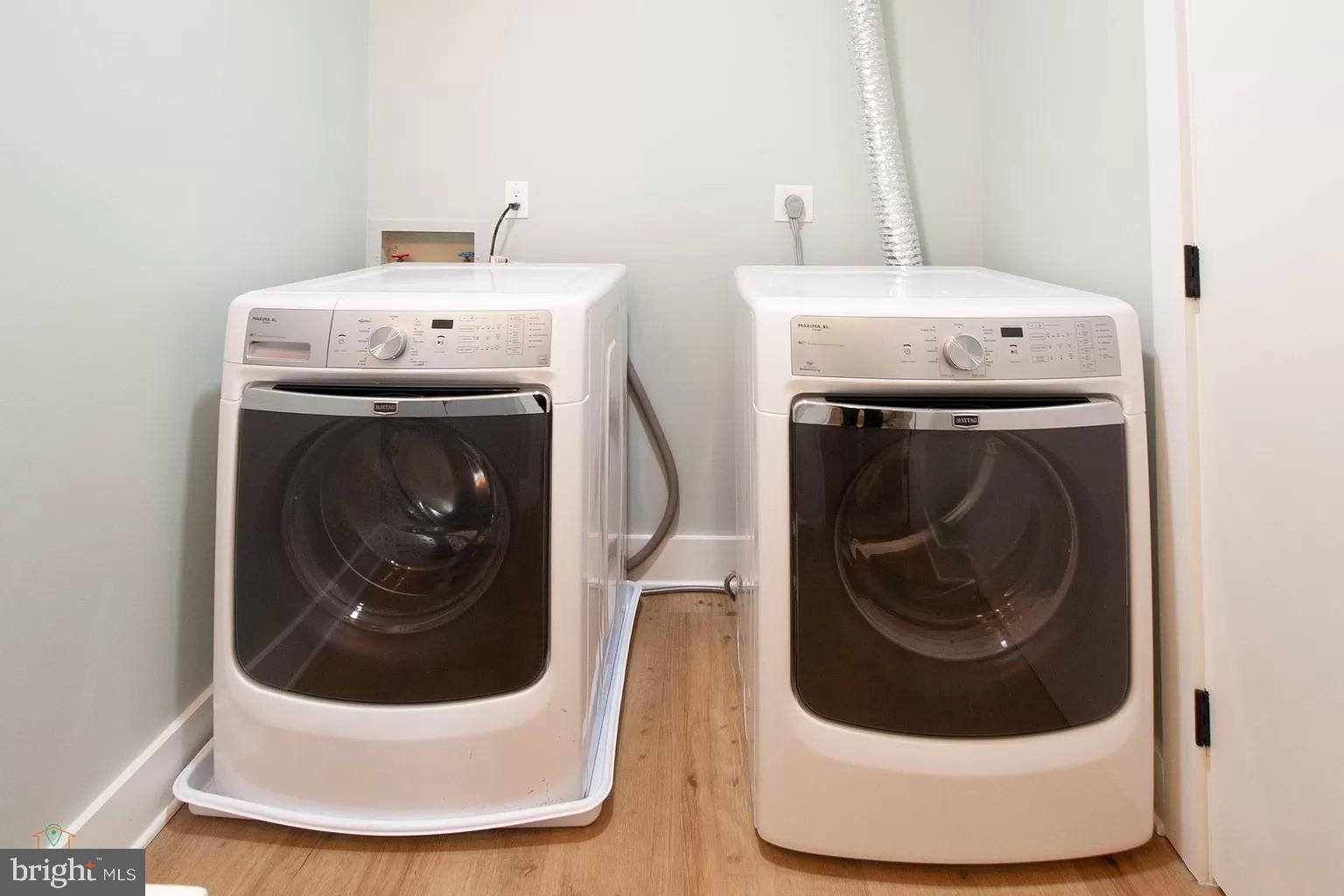 RESTON - Residential Lease
