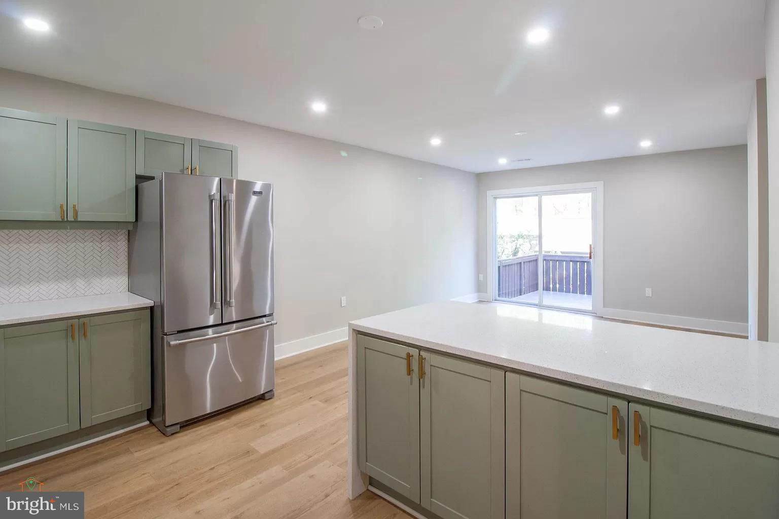 RESTON - Residential Lease