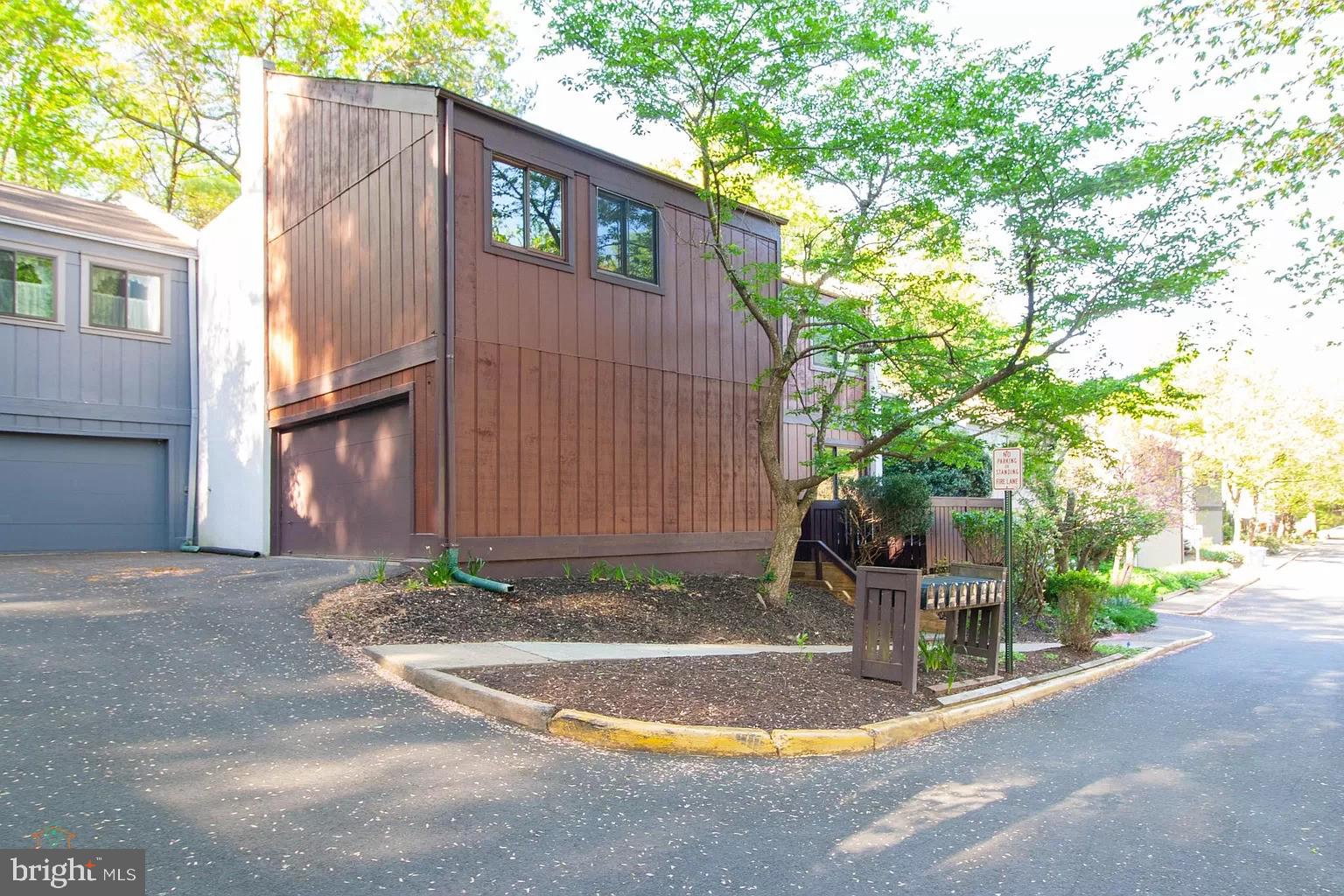RESTON - Residential Lease