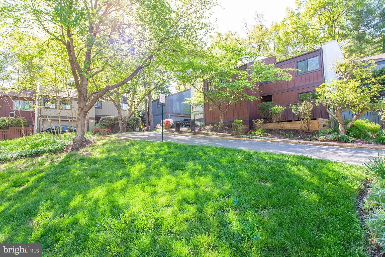 RESTON - Residential Lease