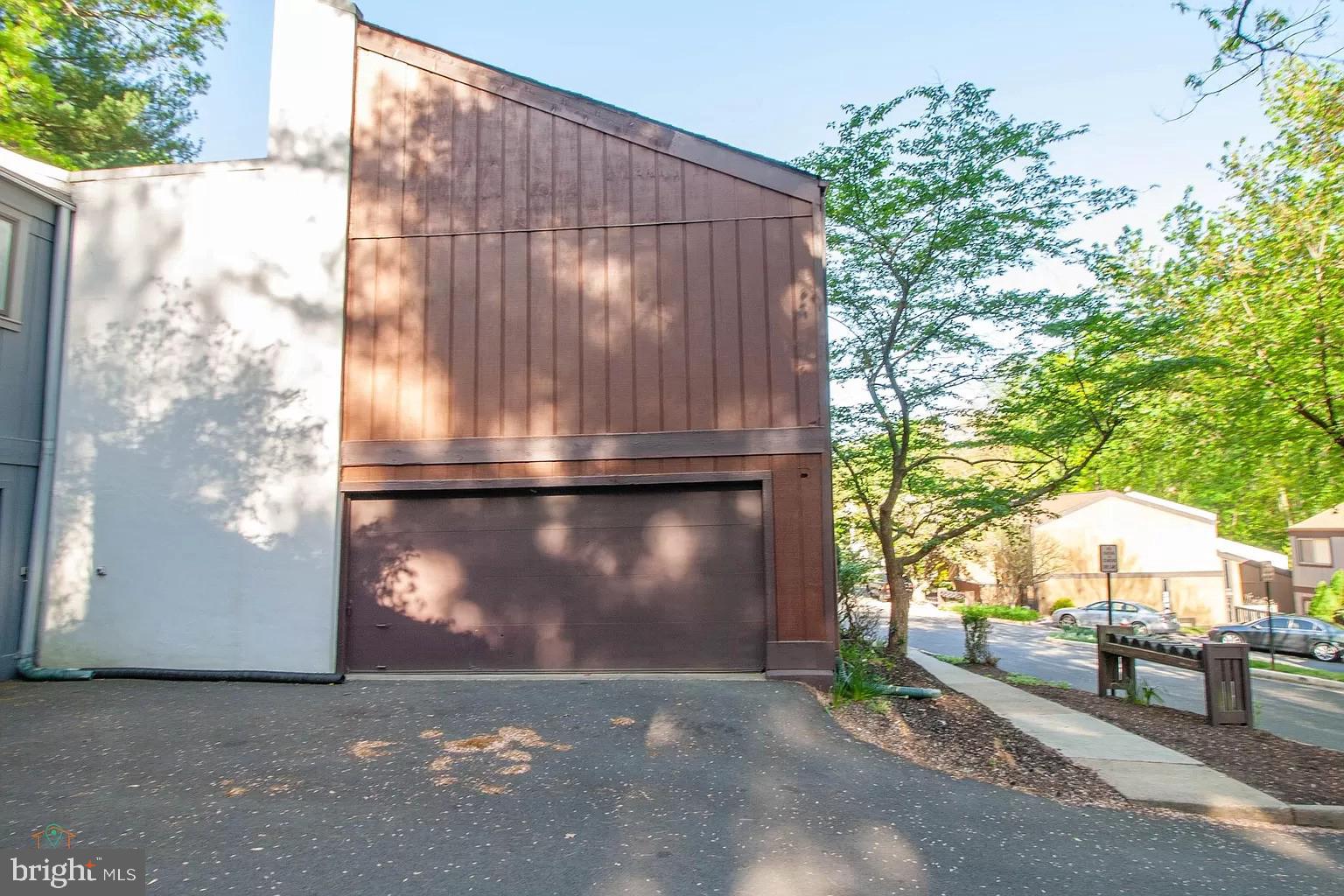 RESTON - Residential Lease