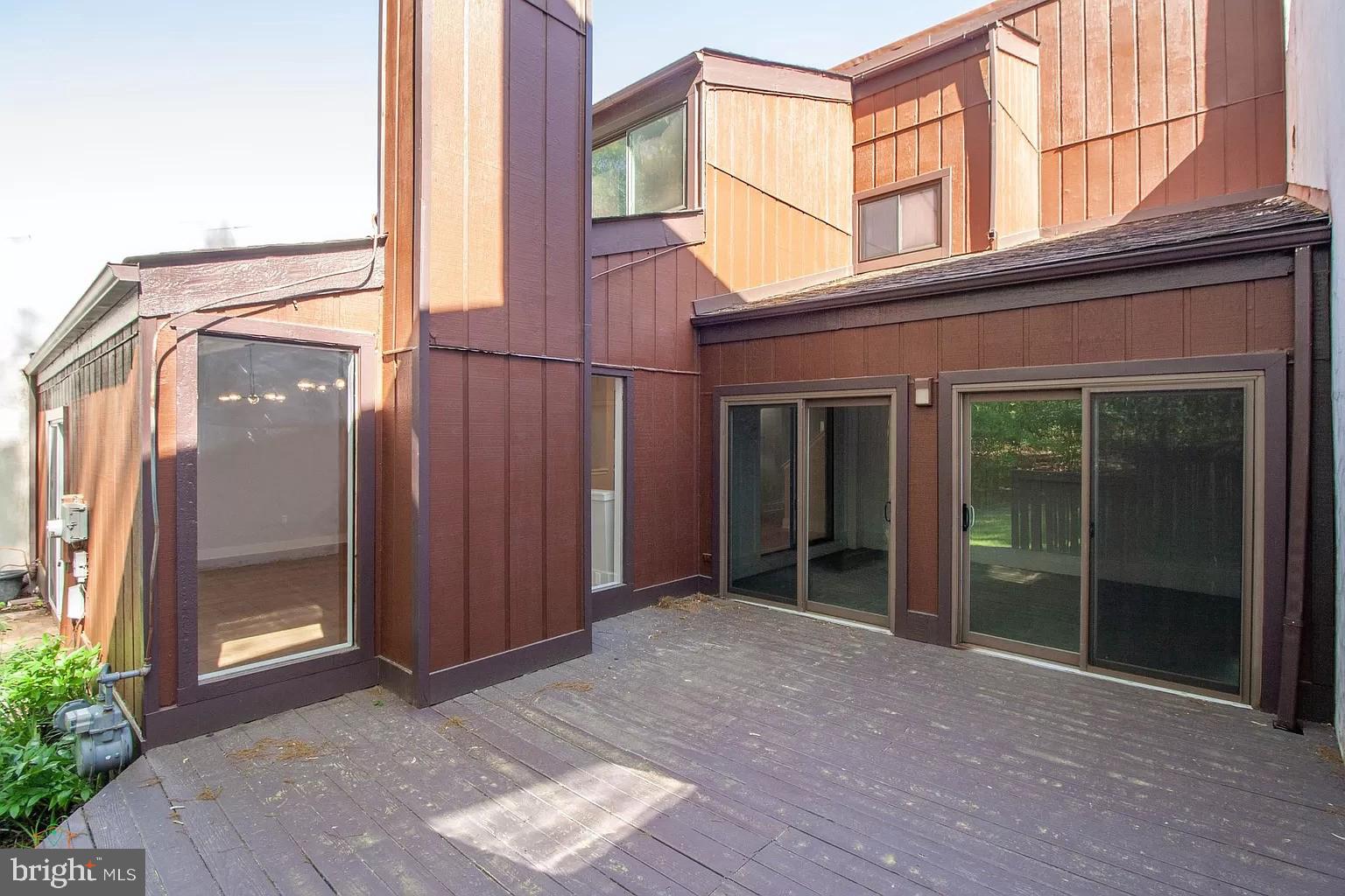 RESTON - Residential Lease