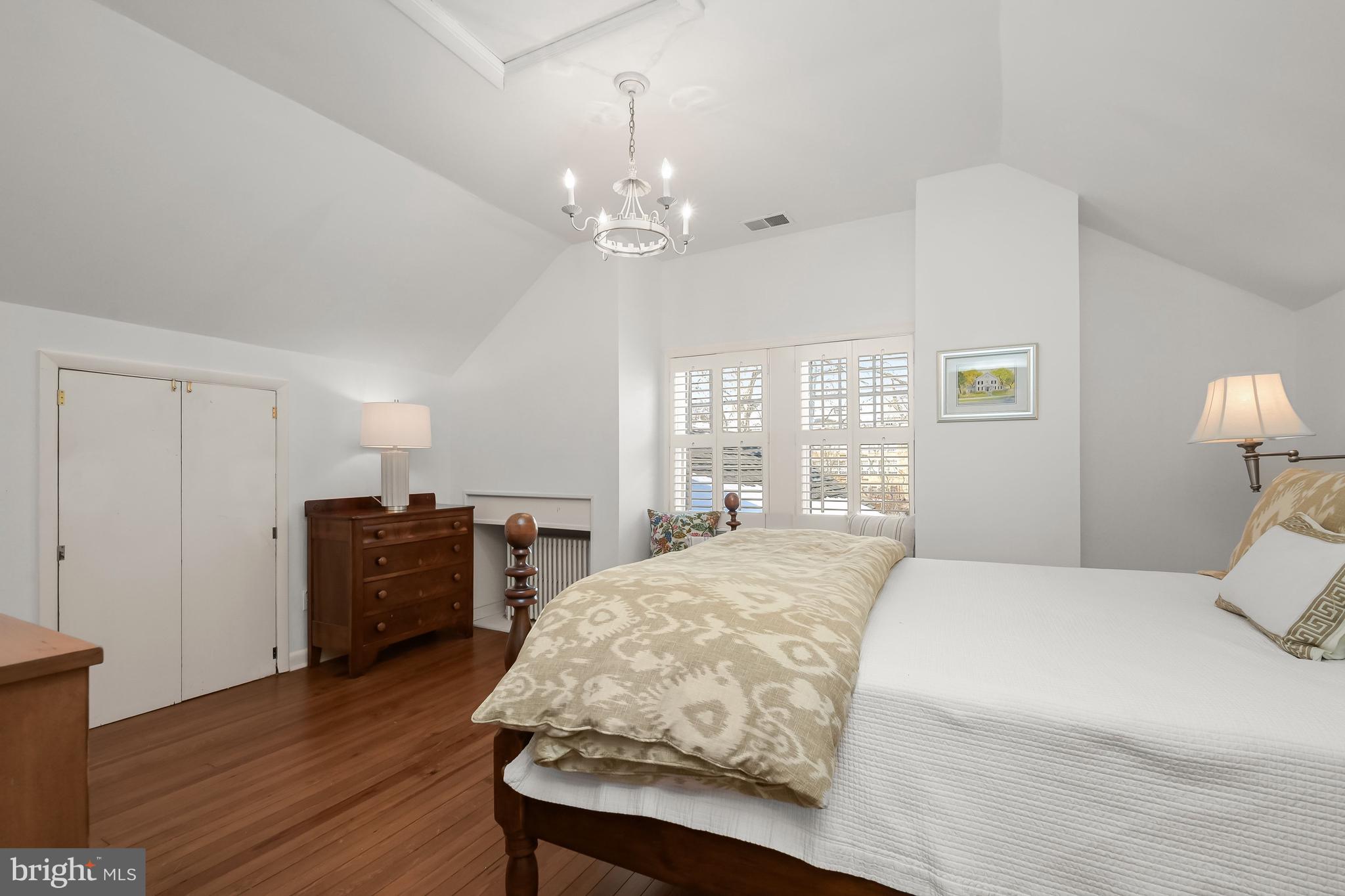 CHEVY CHASE - Residential