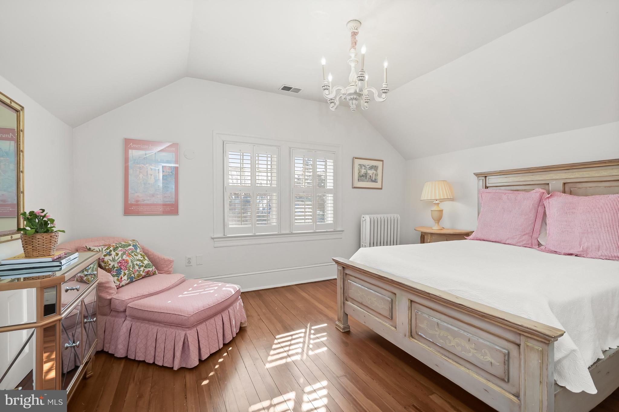 CHEVY CHASE - Residential