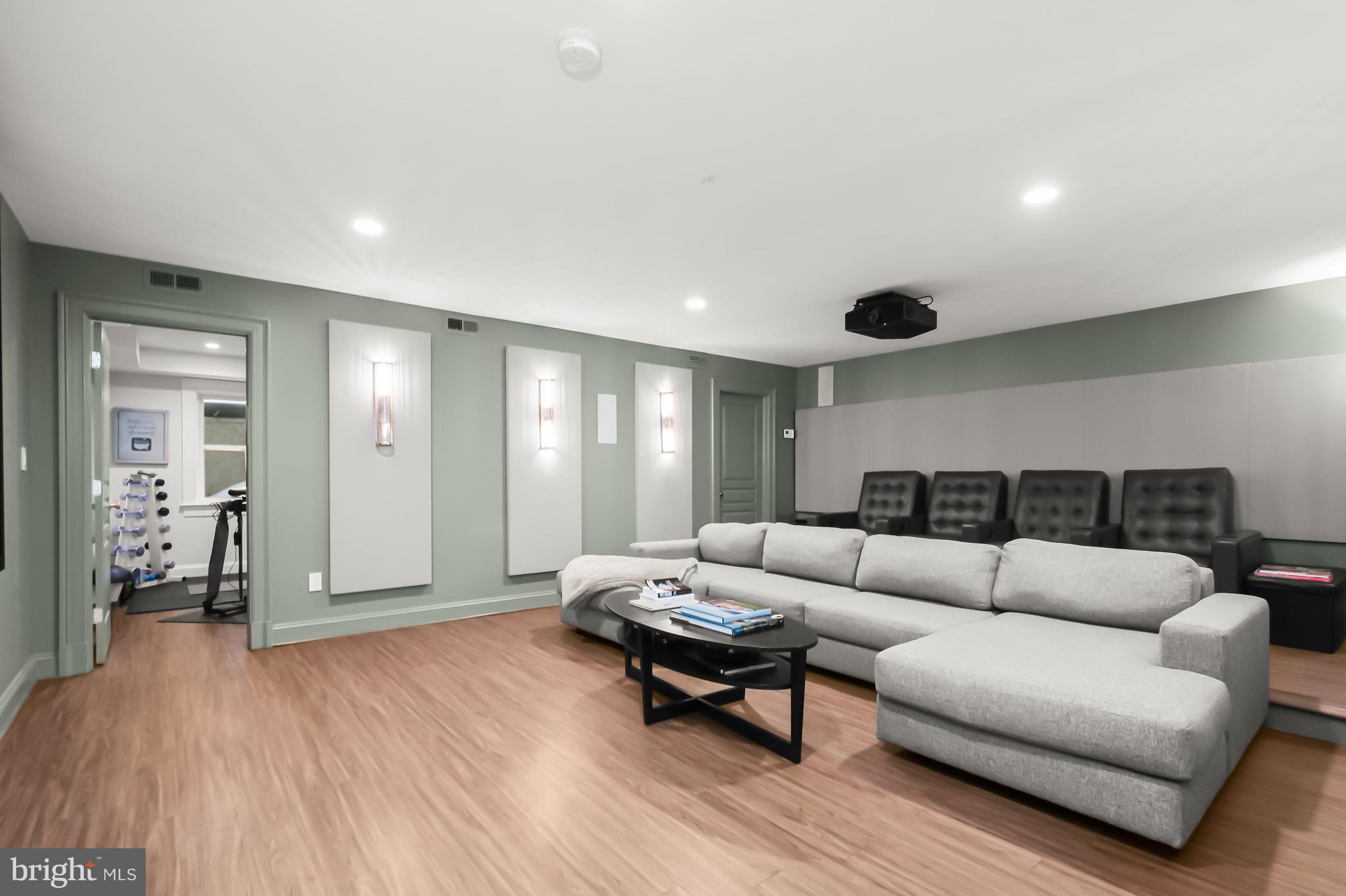 CHEVY CHASE - Residential