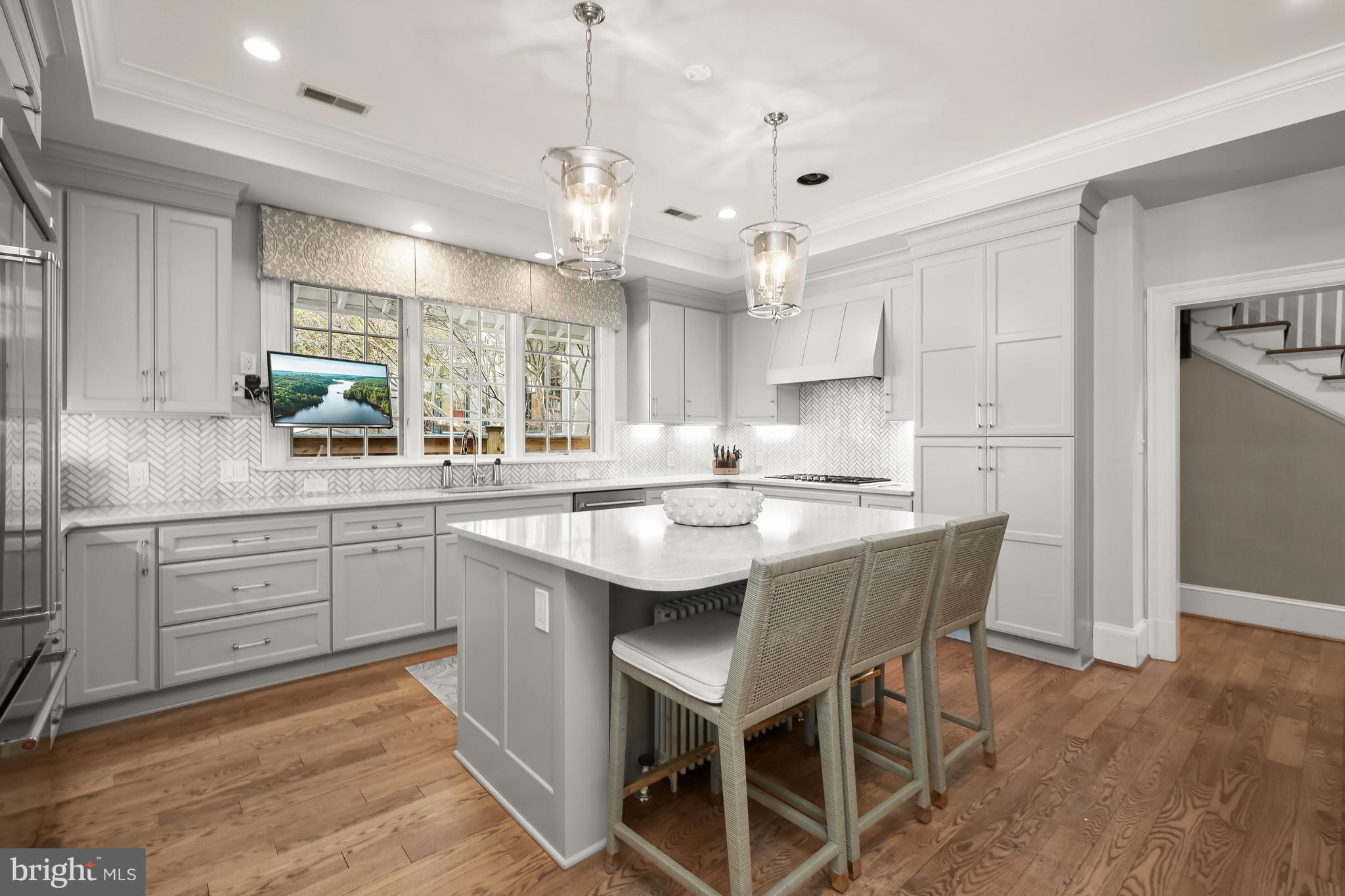 CHEVY CHASE - Residential