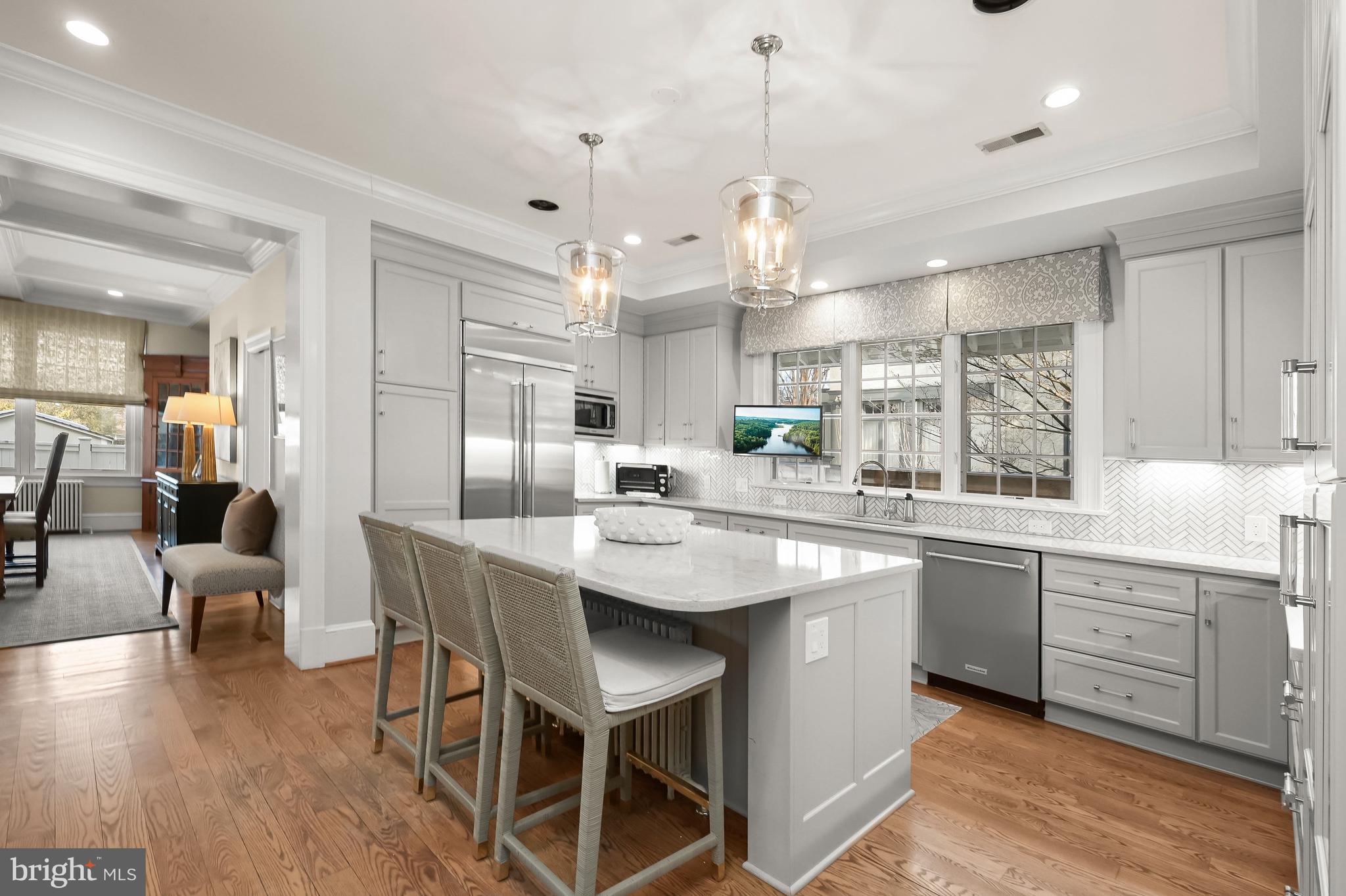 CHEVY CHASE - Residential