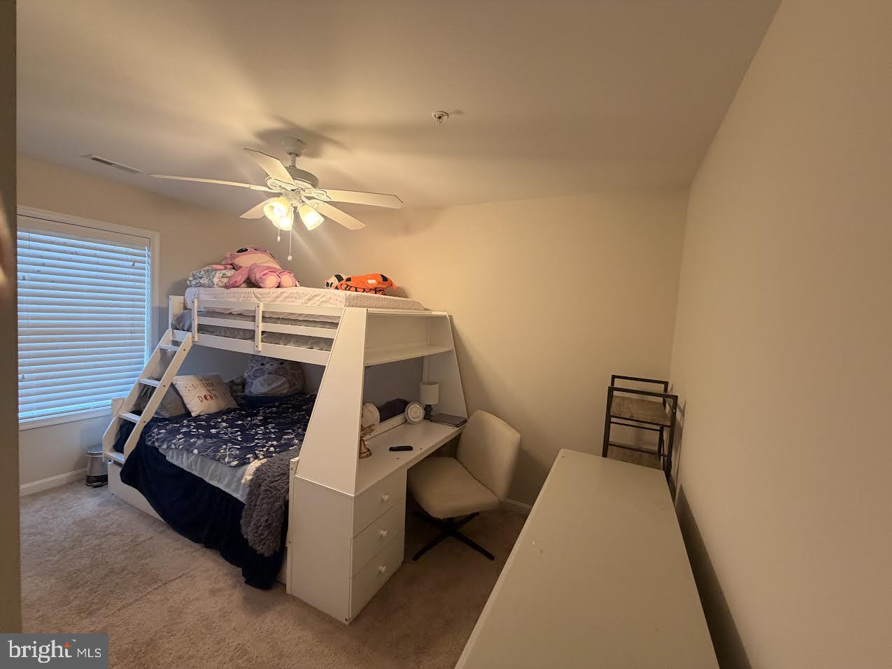 WOODLAND BEACH - Residential