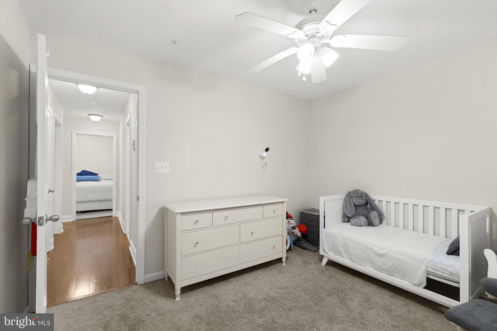 WOODLAND BEACH - Residential