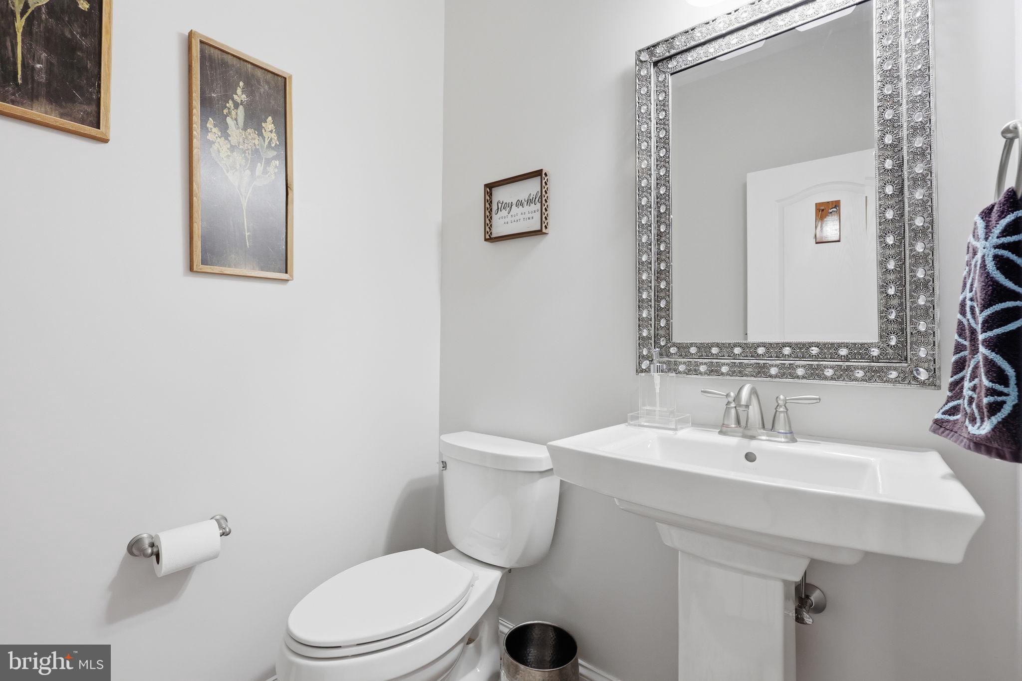 TH AT HERITAGE CNTR - Residential