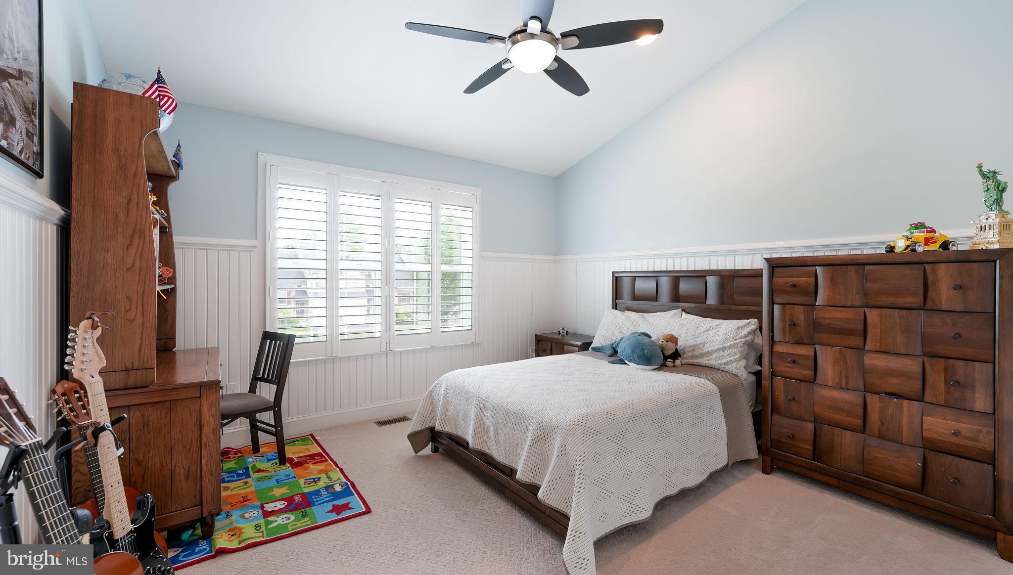 TH AT HERITAGE CNTR - Residential