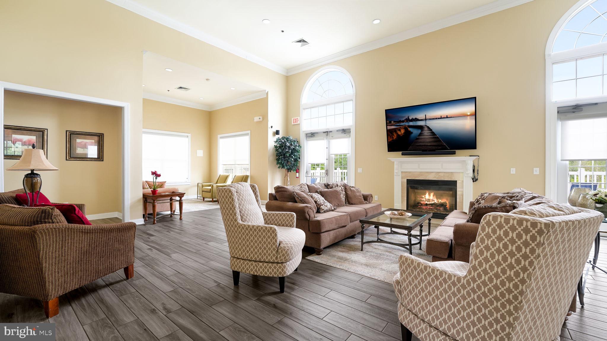 TH AT HERITAGE CNTR - Residential