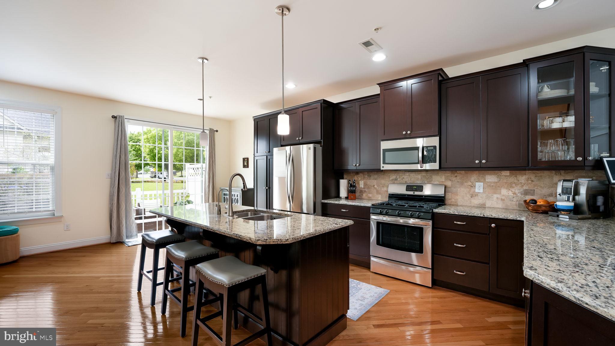 TH AT HERITAGE CNTR - Residential