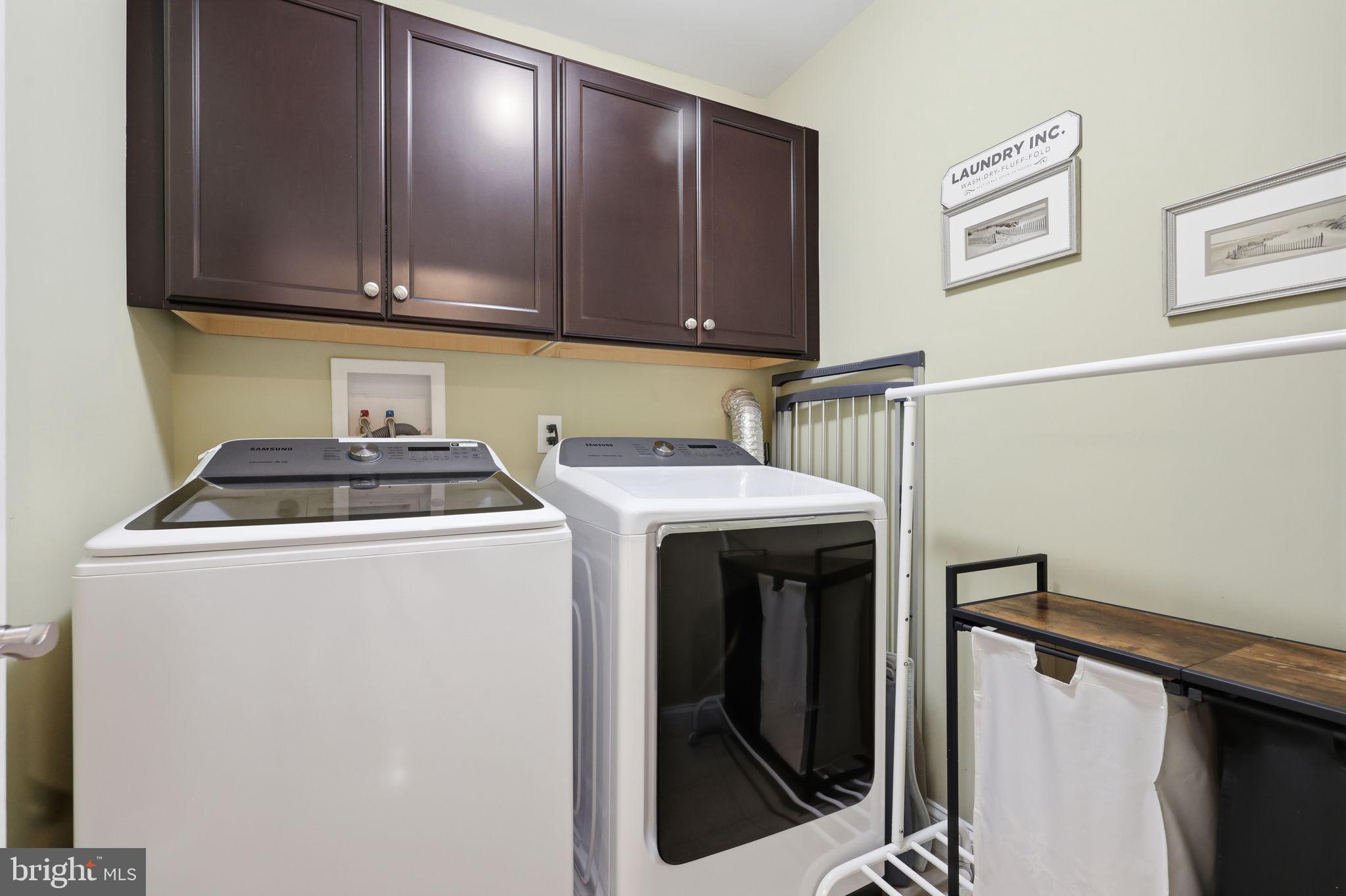 TH AT HERITAGE CNTR - Residential