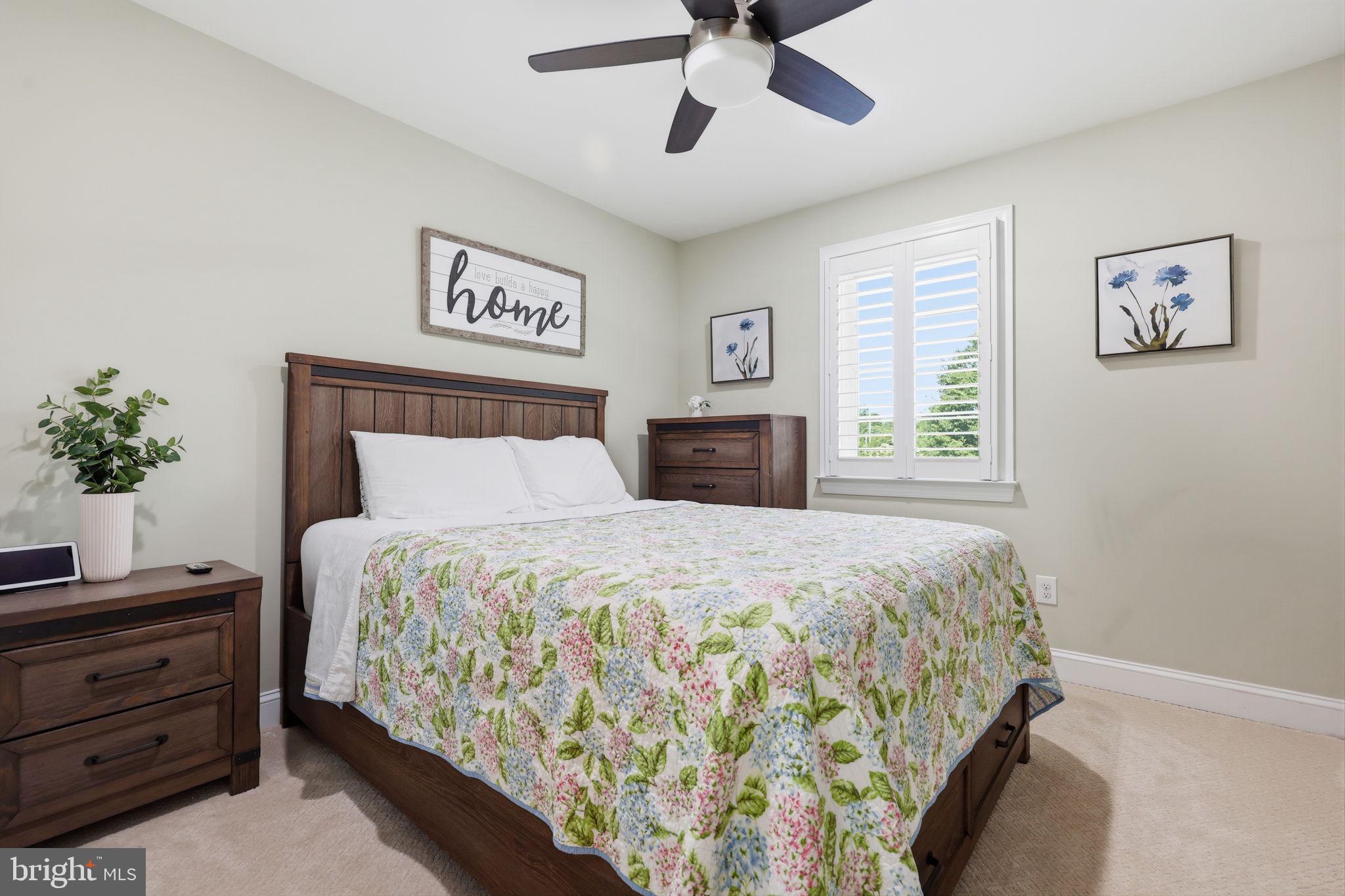 TH AT HERITAGE CNTR - Residential