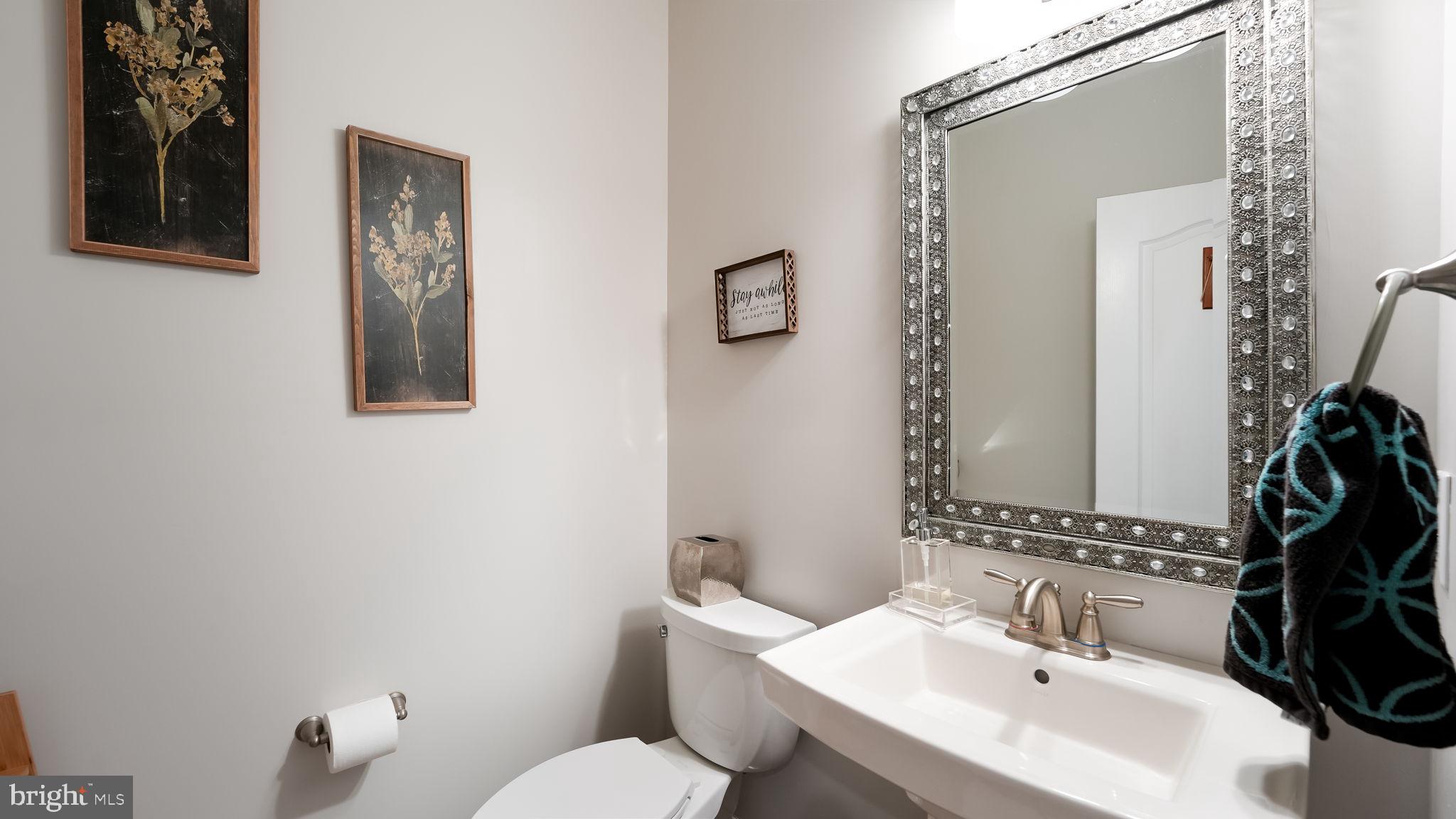 TH AT HERITAGE CNTR - Residential