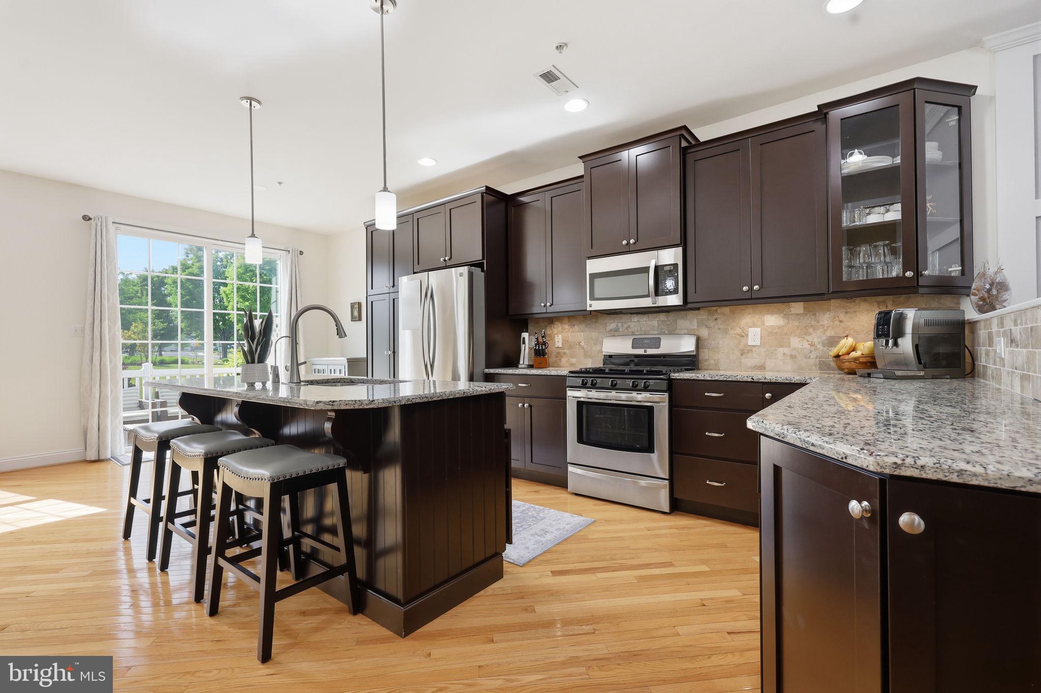 TH AT HERITAGE CNTR - Residential