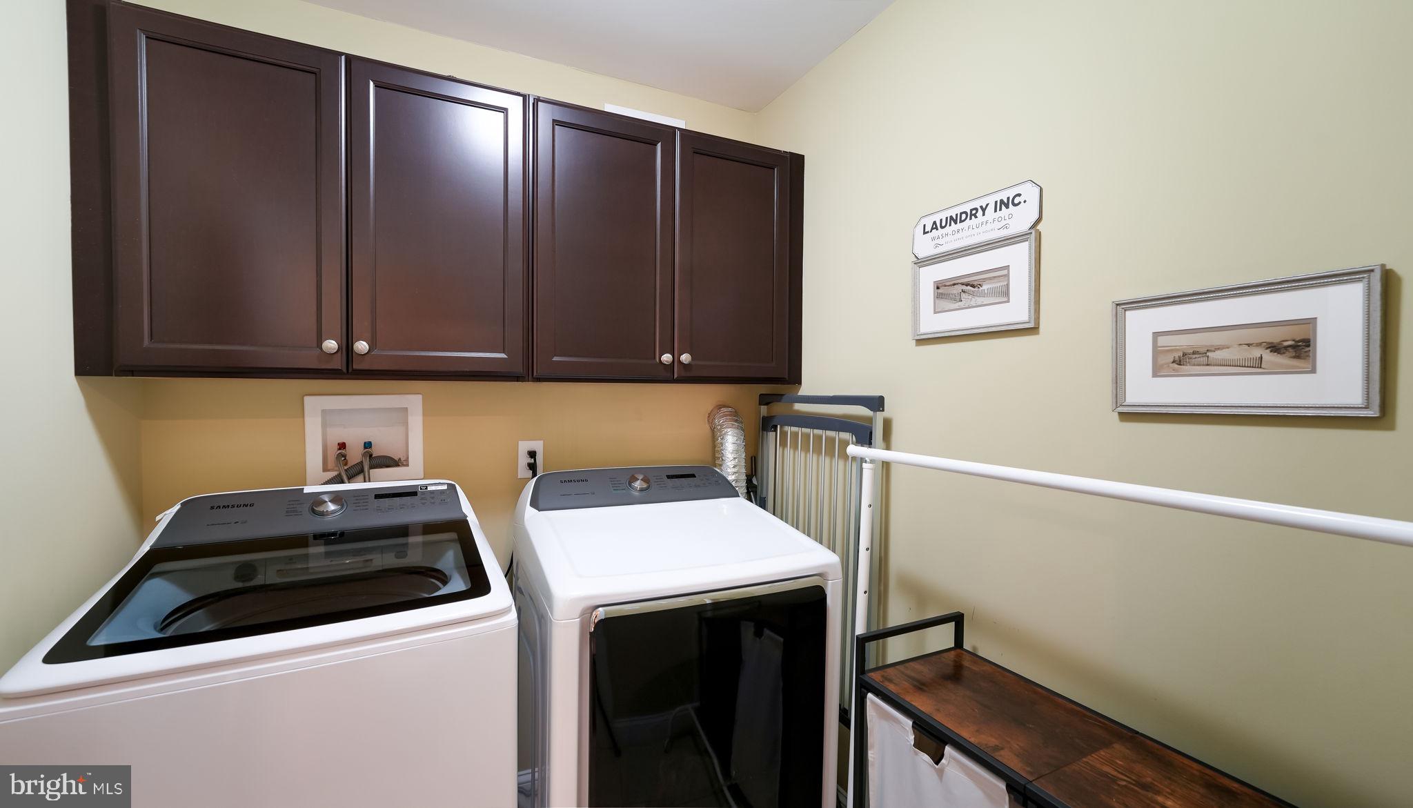 TH AT HERITAGE CNTR - Residential